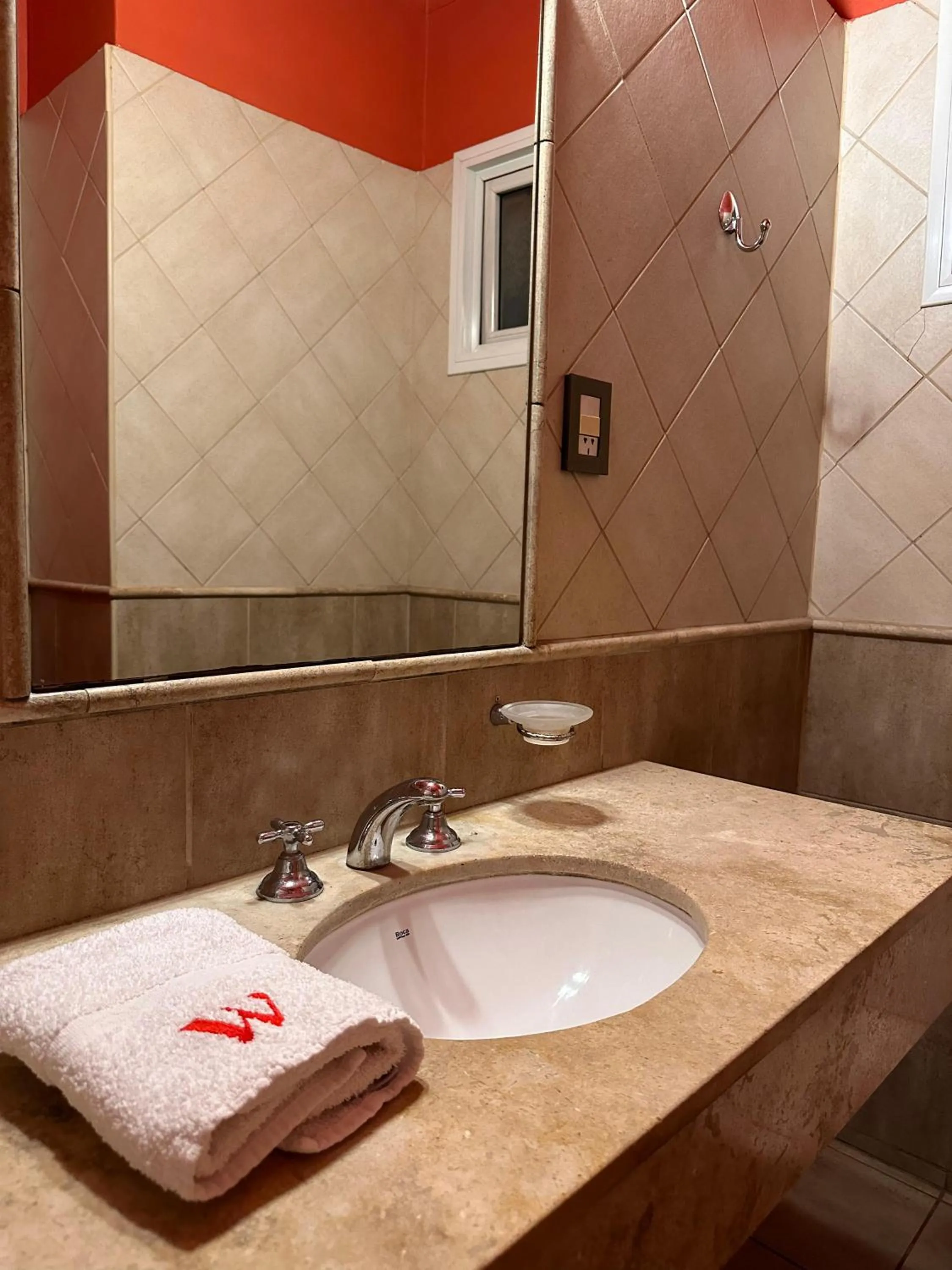 Bathroom in Hotel Windsor Mendoza