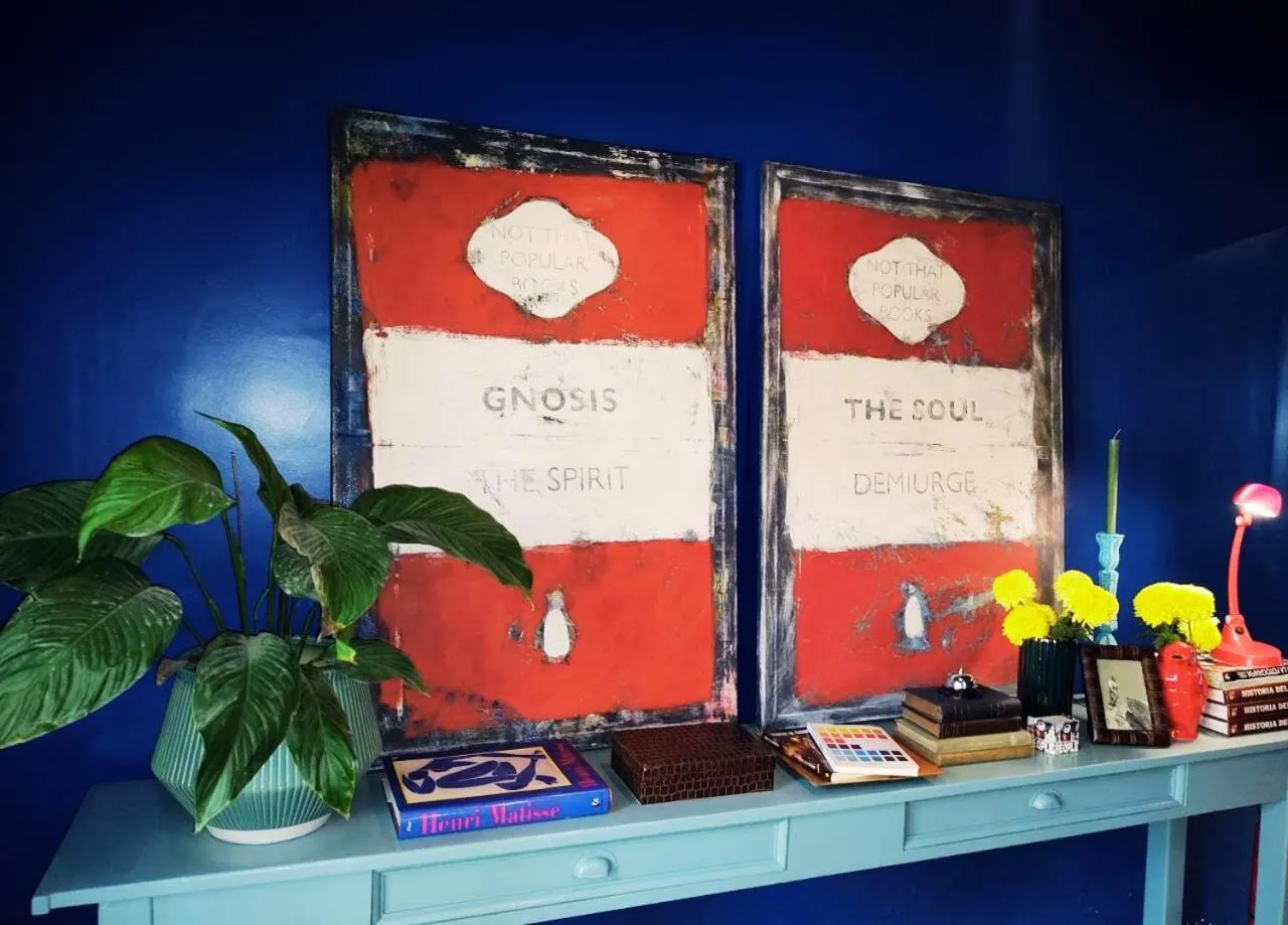 Library in Hotel Windsor Mendoza