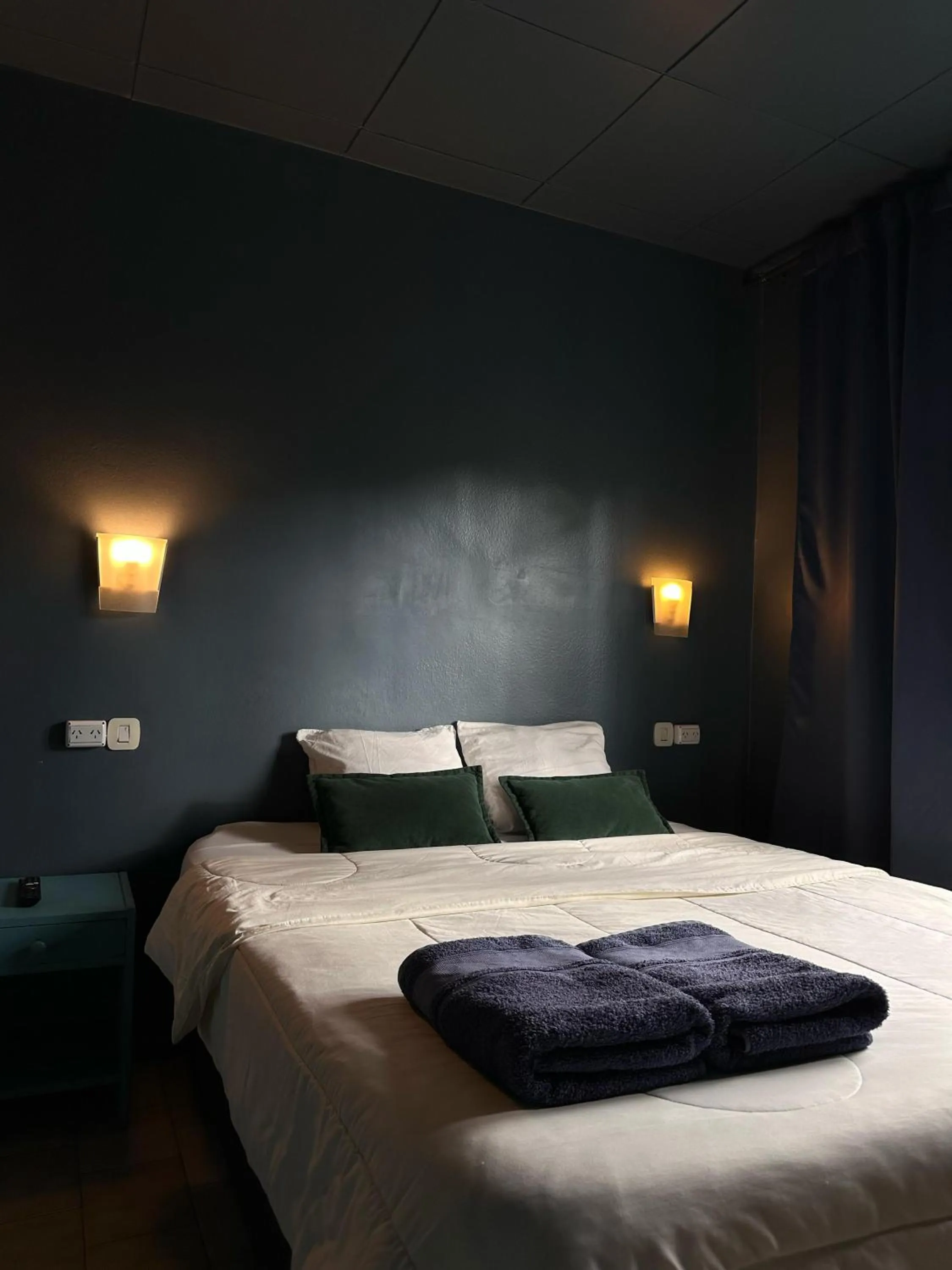 Bedroom, Bed in Hotel Windsor Mendoza