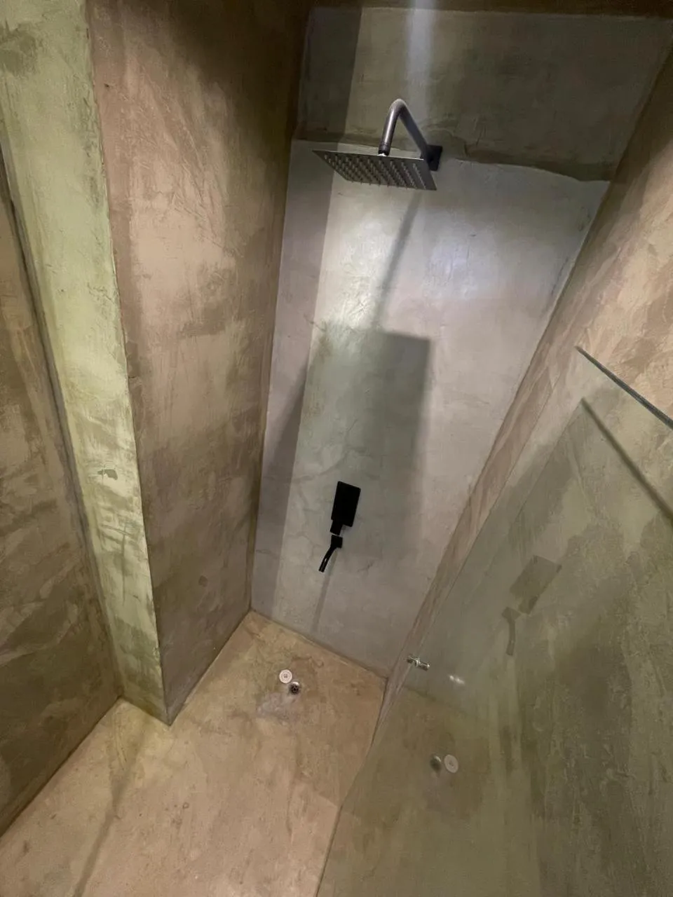 Shower in Hotel Windsor Mendoza