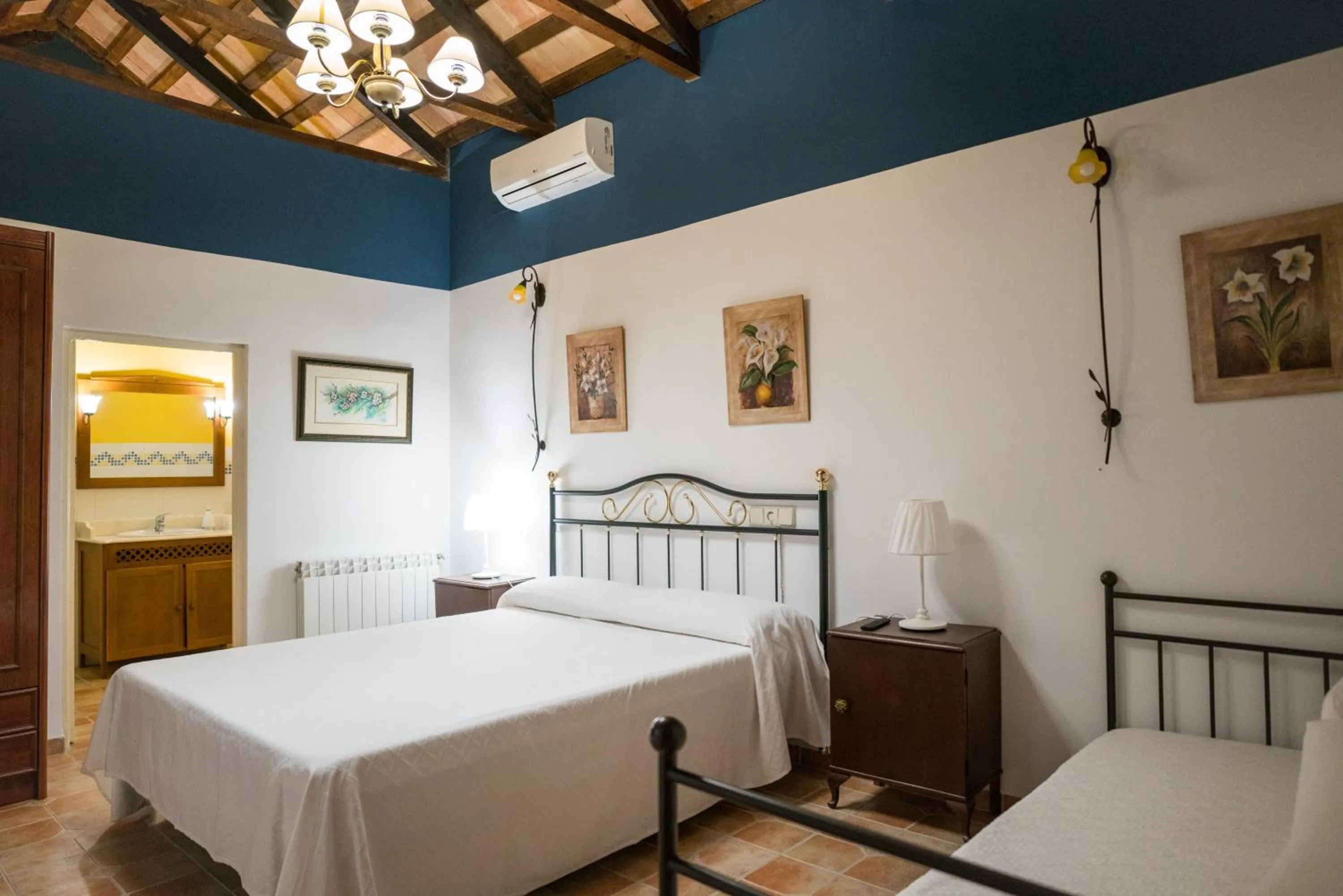 Bed in LA ALDABA, antigua casa de labor