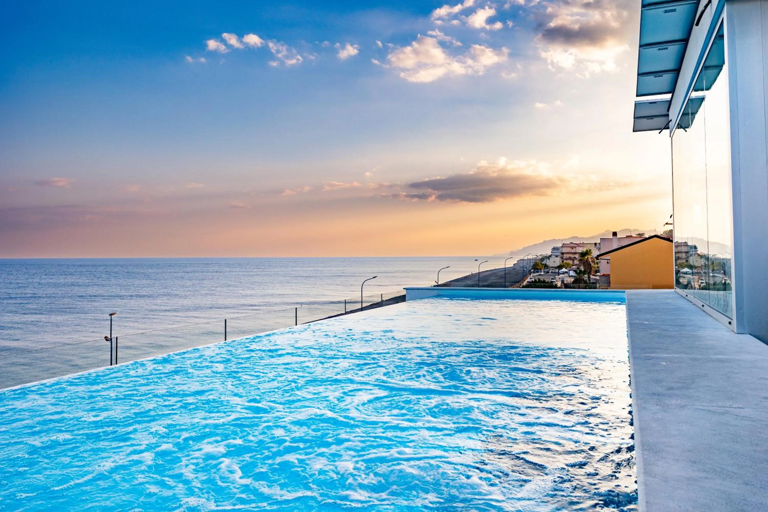 Swimming pool in MARINO WELLNESS