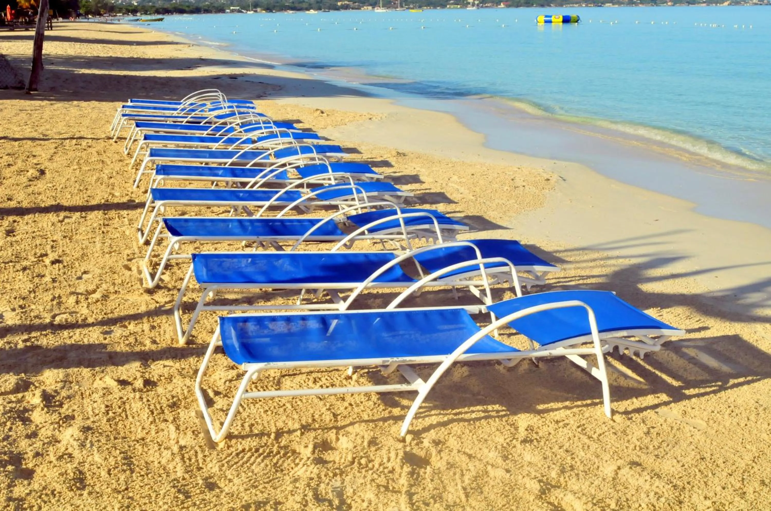 Swimming pool in Negril Treehouse Resort