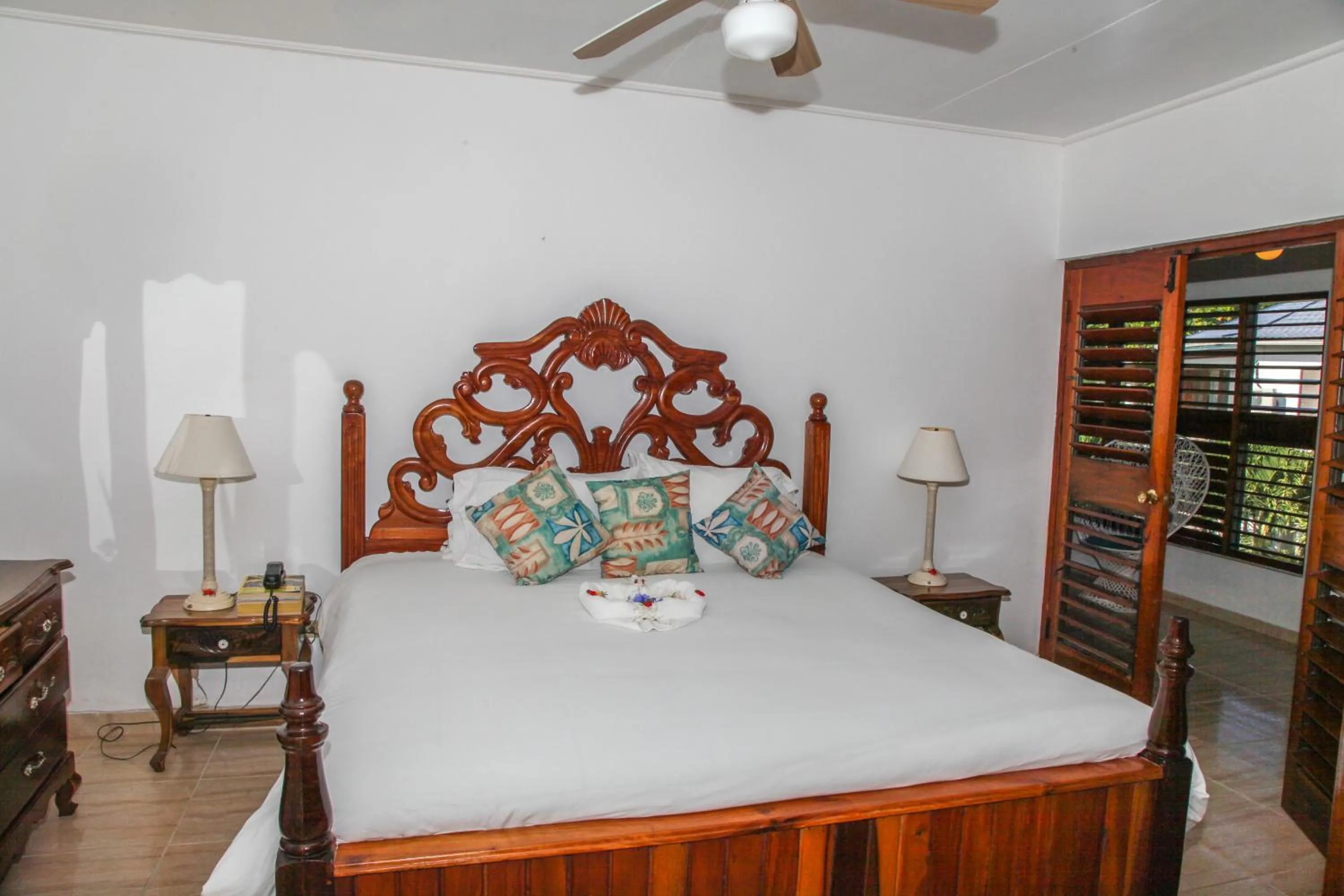 Bed in Negril Treehouse Resort