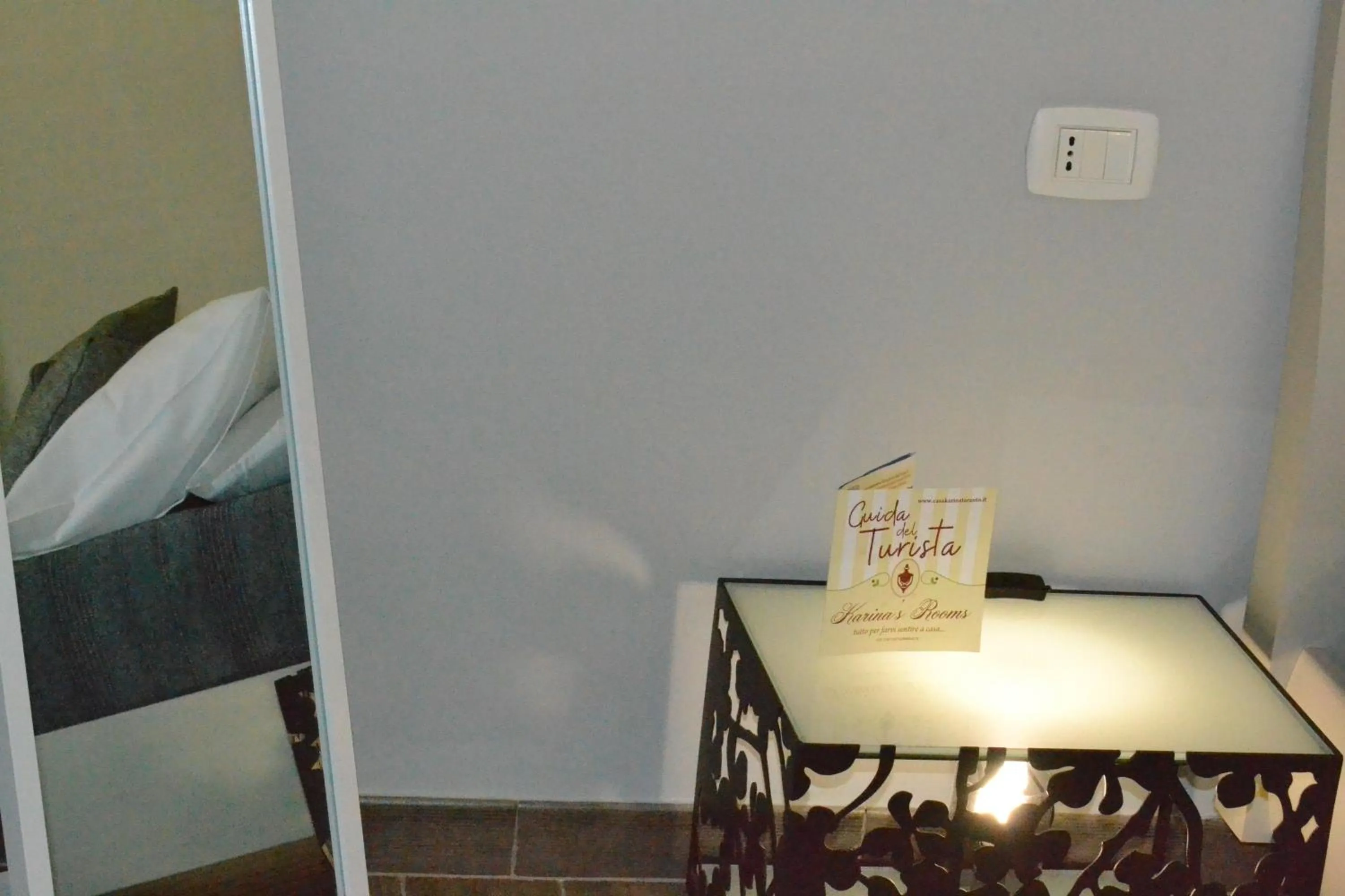 Photo of the whole room in Karina's Rooms