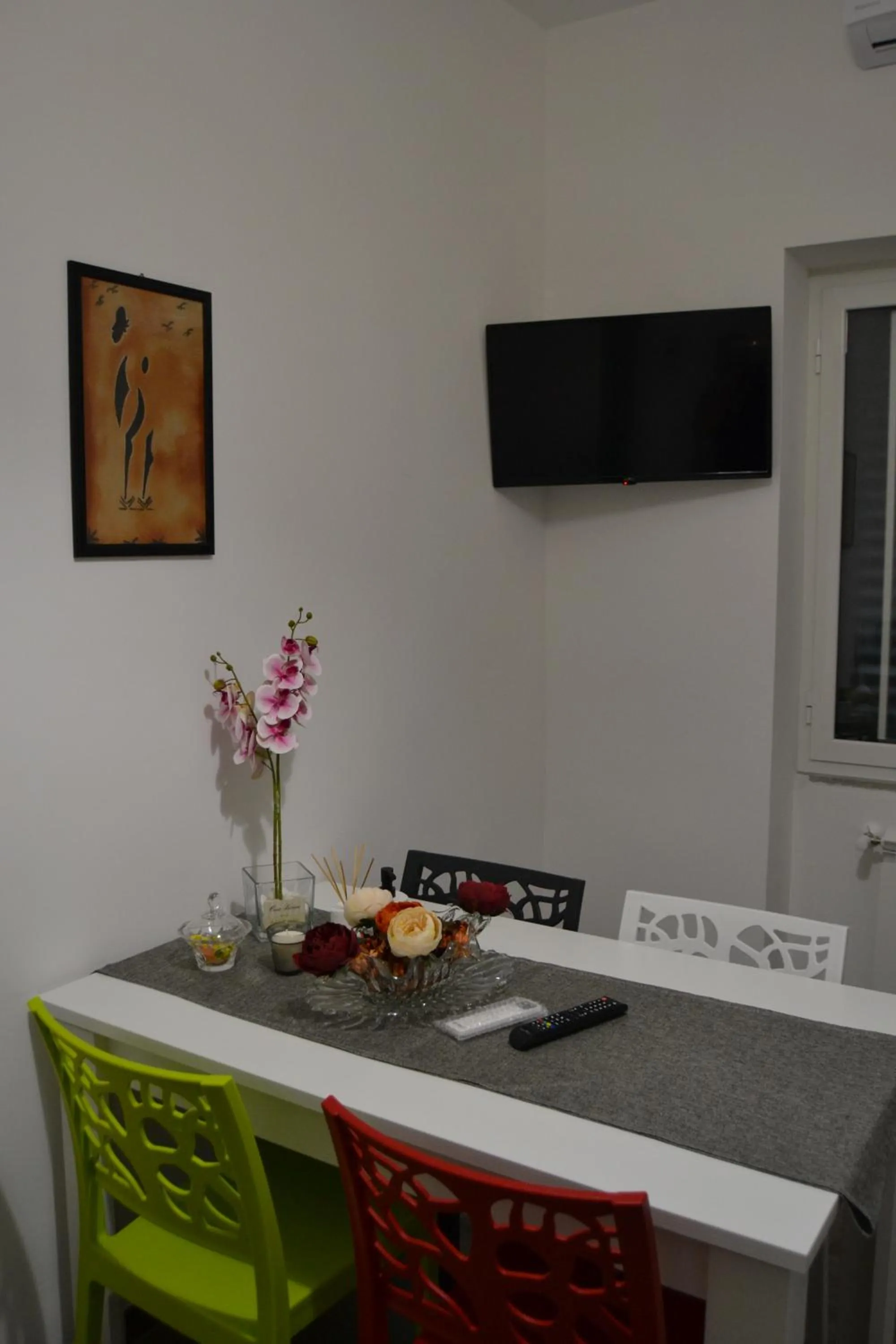 TV and multimedia in Karina's Rooms