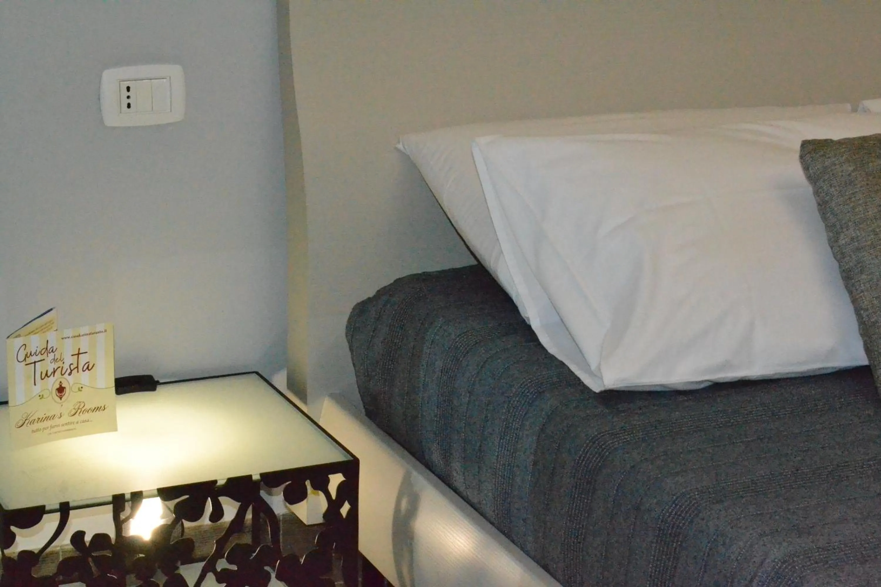 Photo of the whole room, Bed in Karina's Rooms