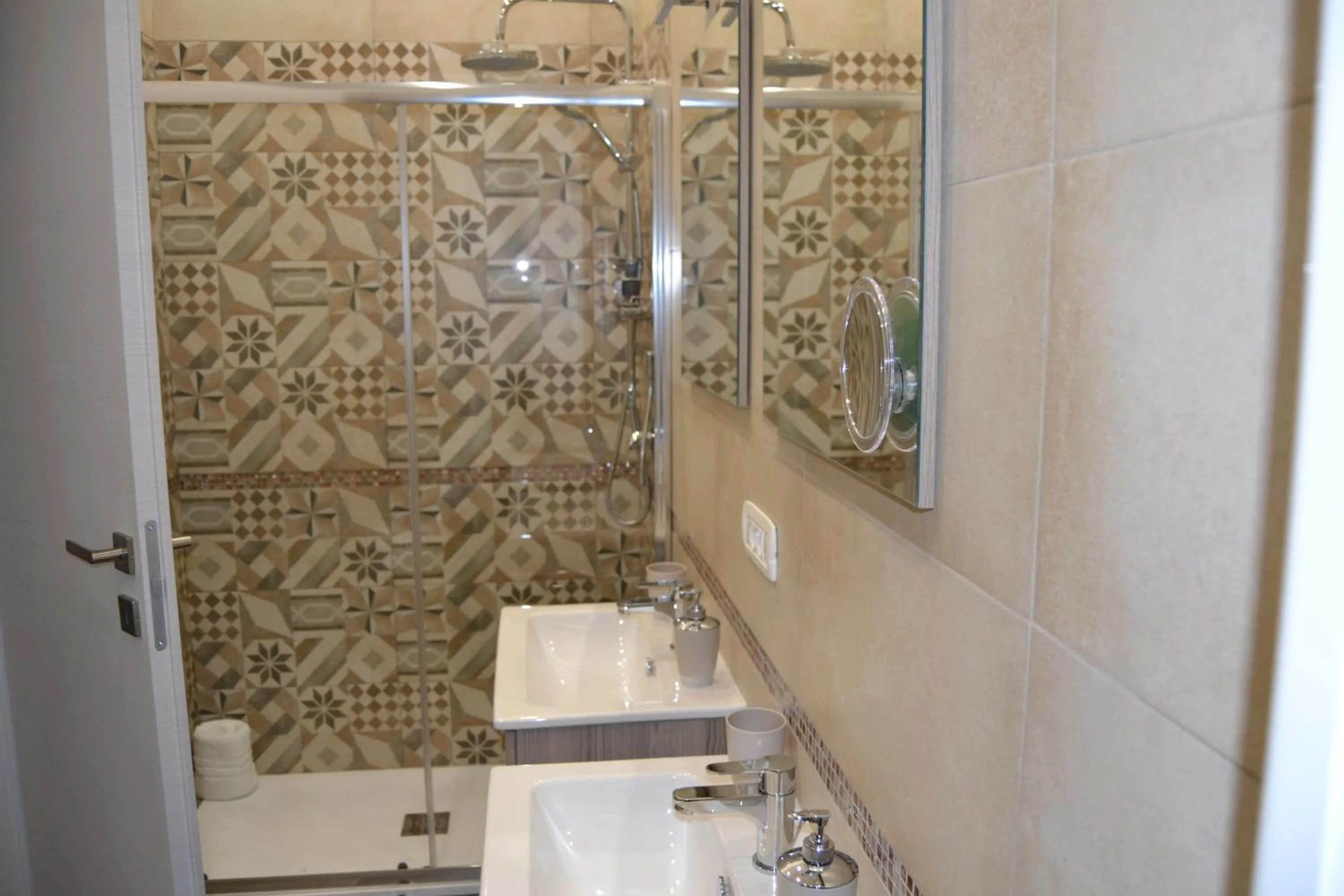 Shower in Karina's Rooms