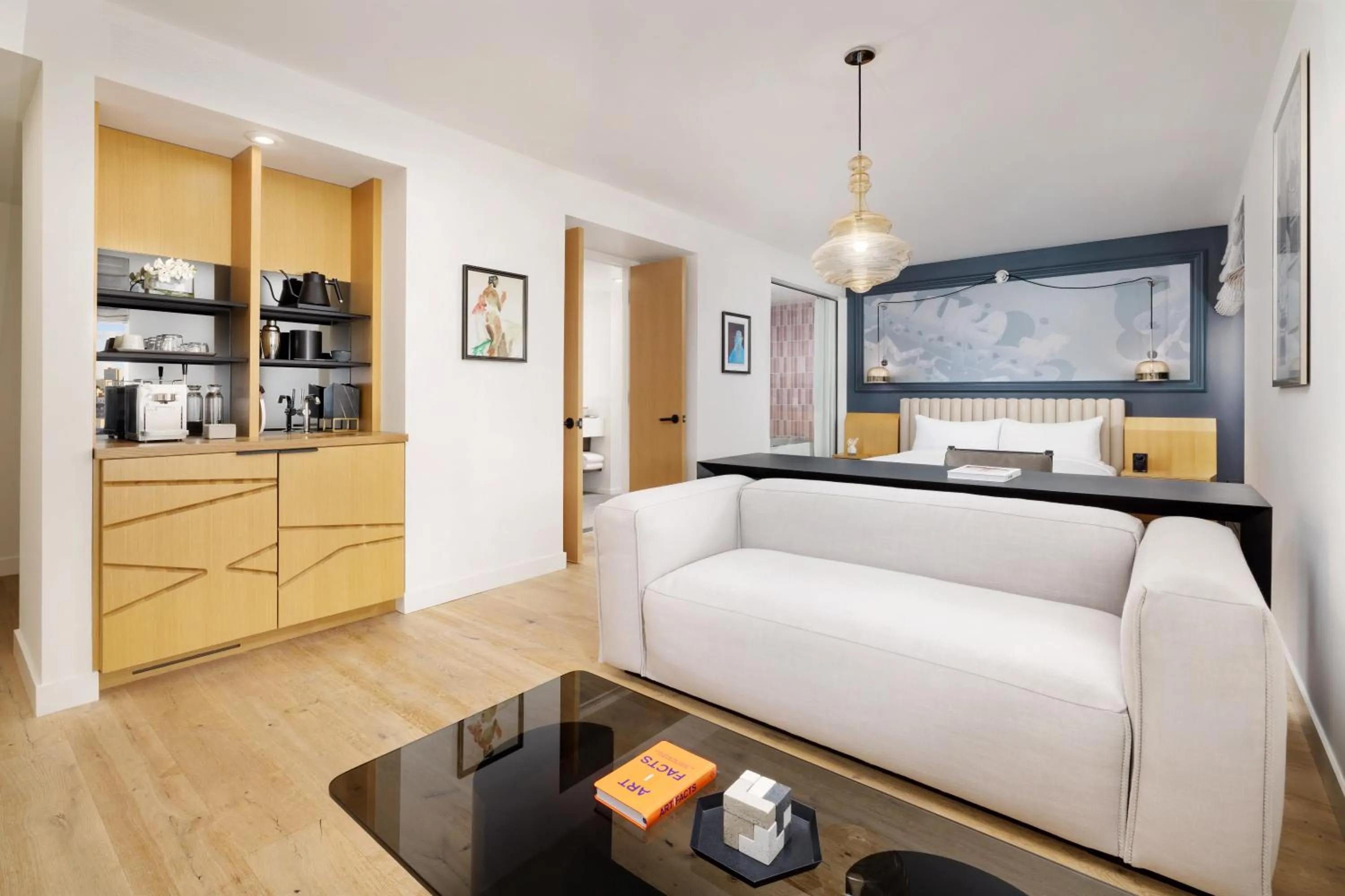 Bedroom in The LINE San Francisco