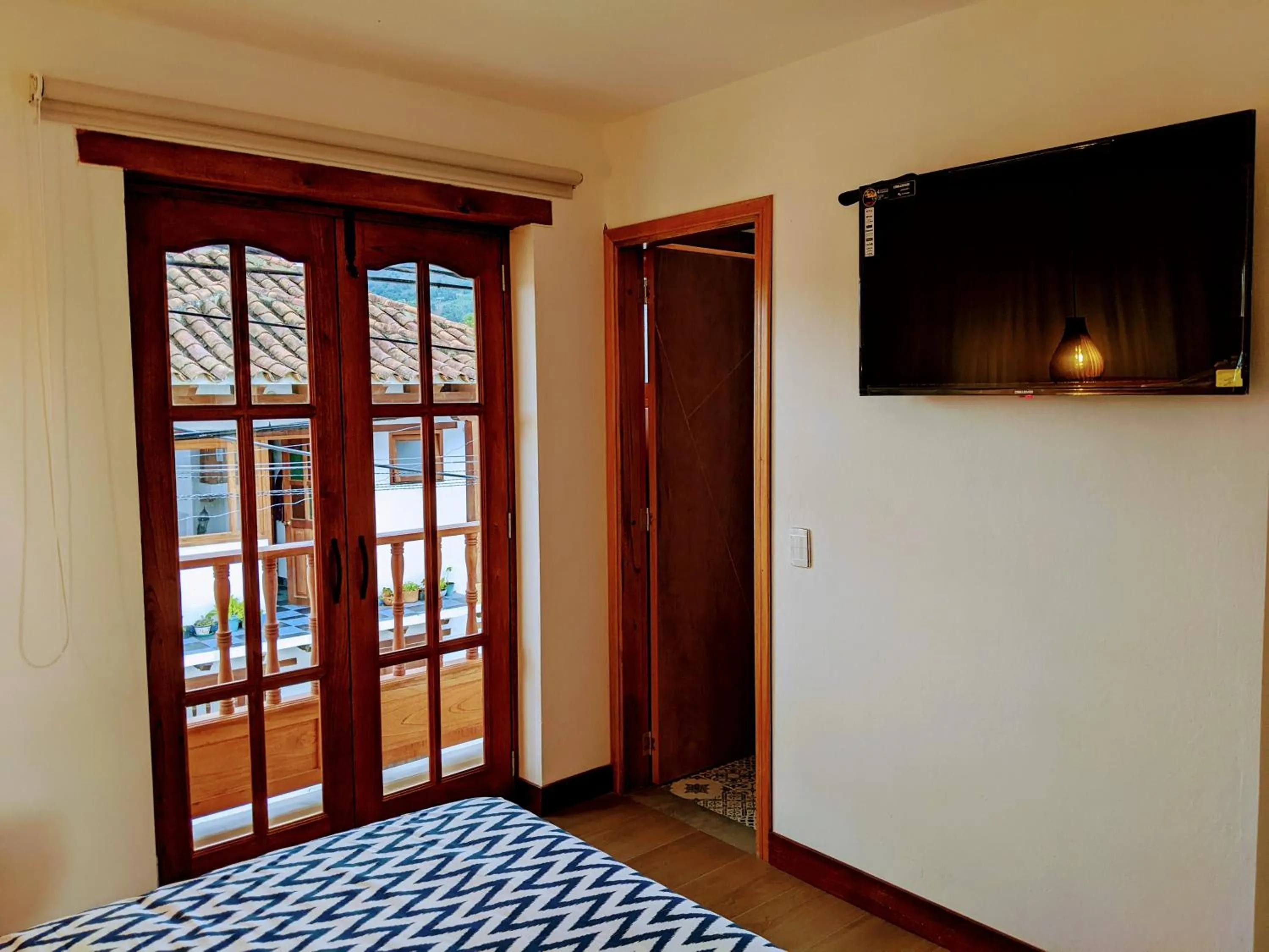 TV and multimedia, TV/Entertainment Center in OFF HOSTEL