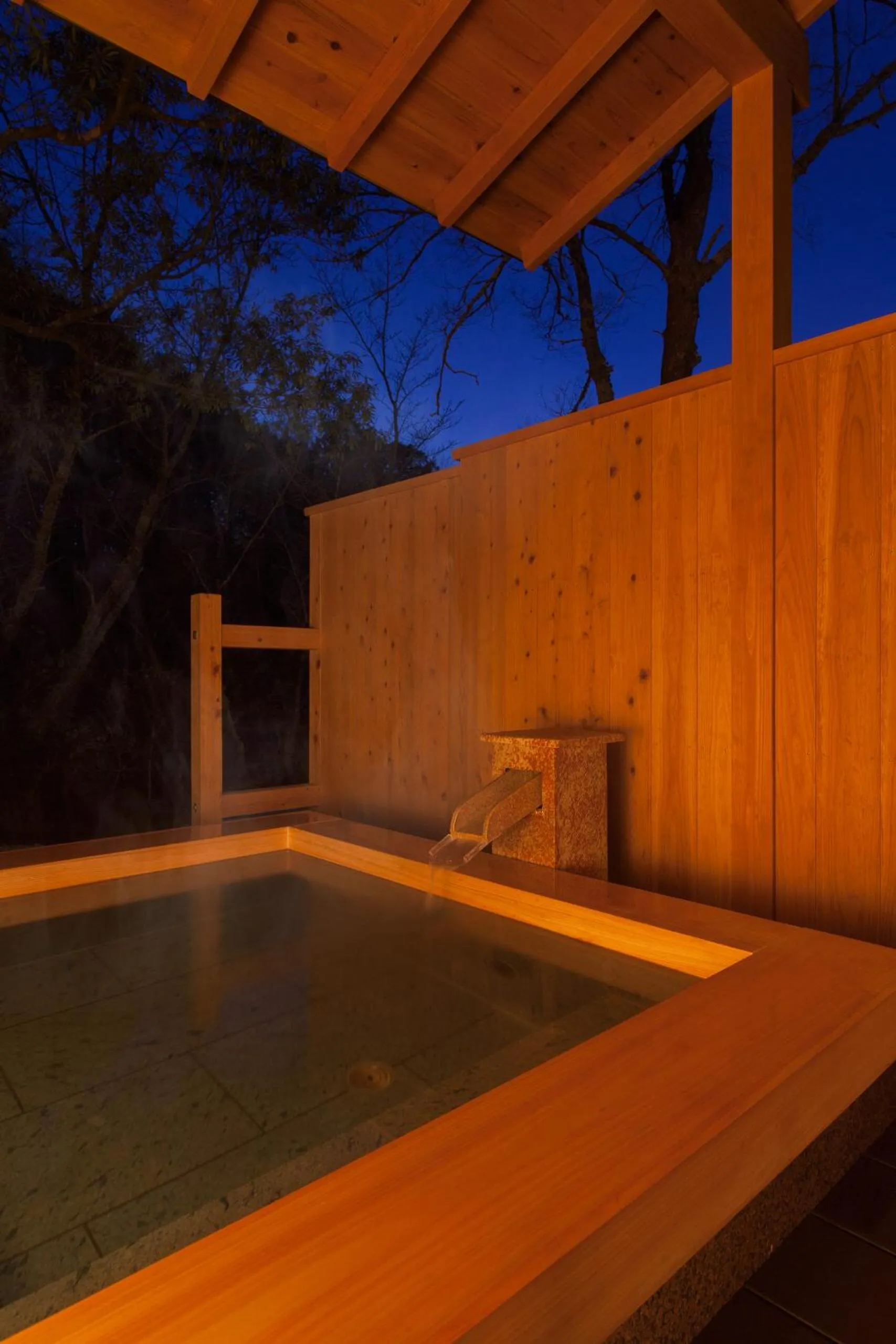 Hot Spring Bath in Tsukiyominoza