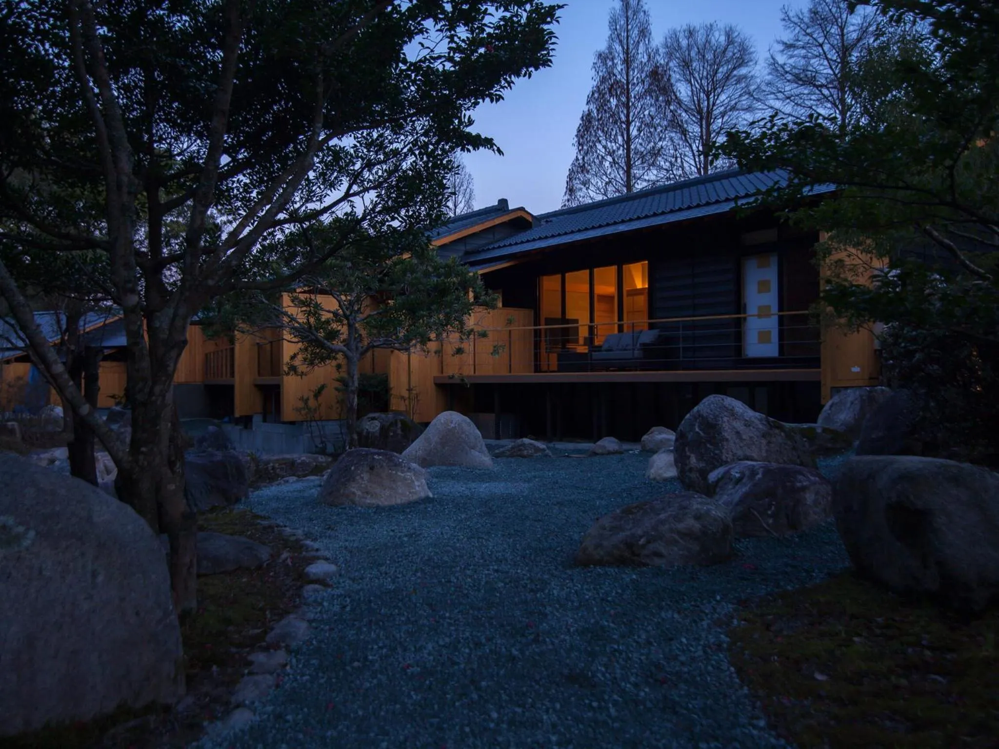 Property building in Tsukiyominoza