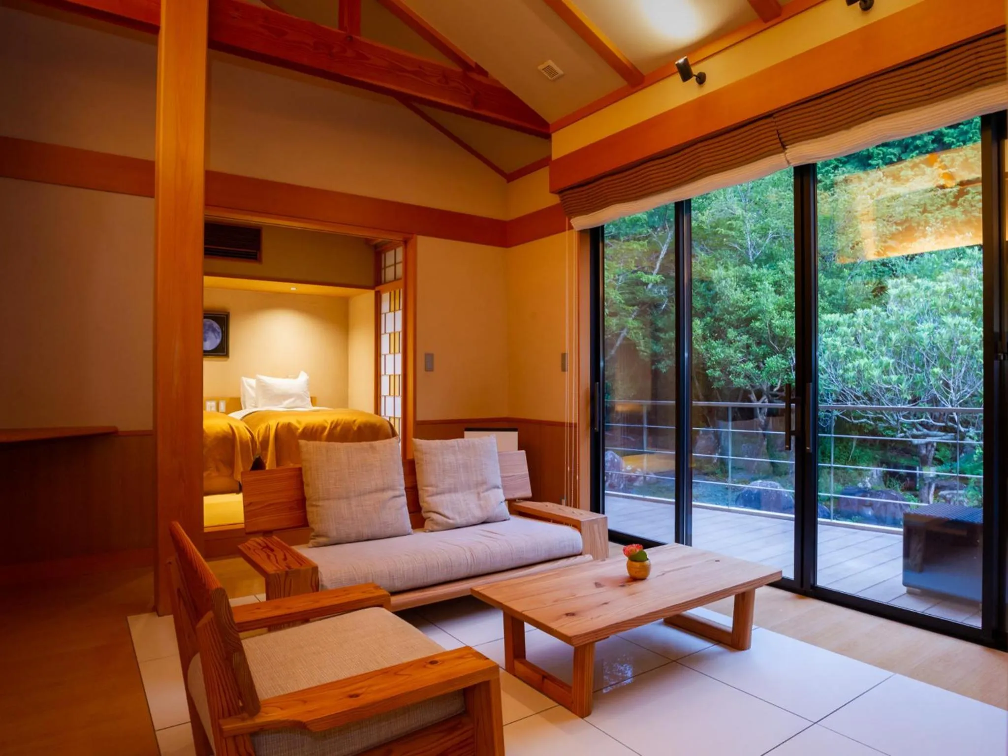 Photo of the whole room in Tsukiyominoza