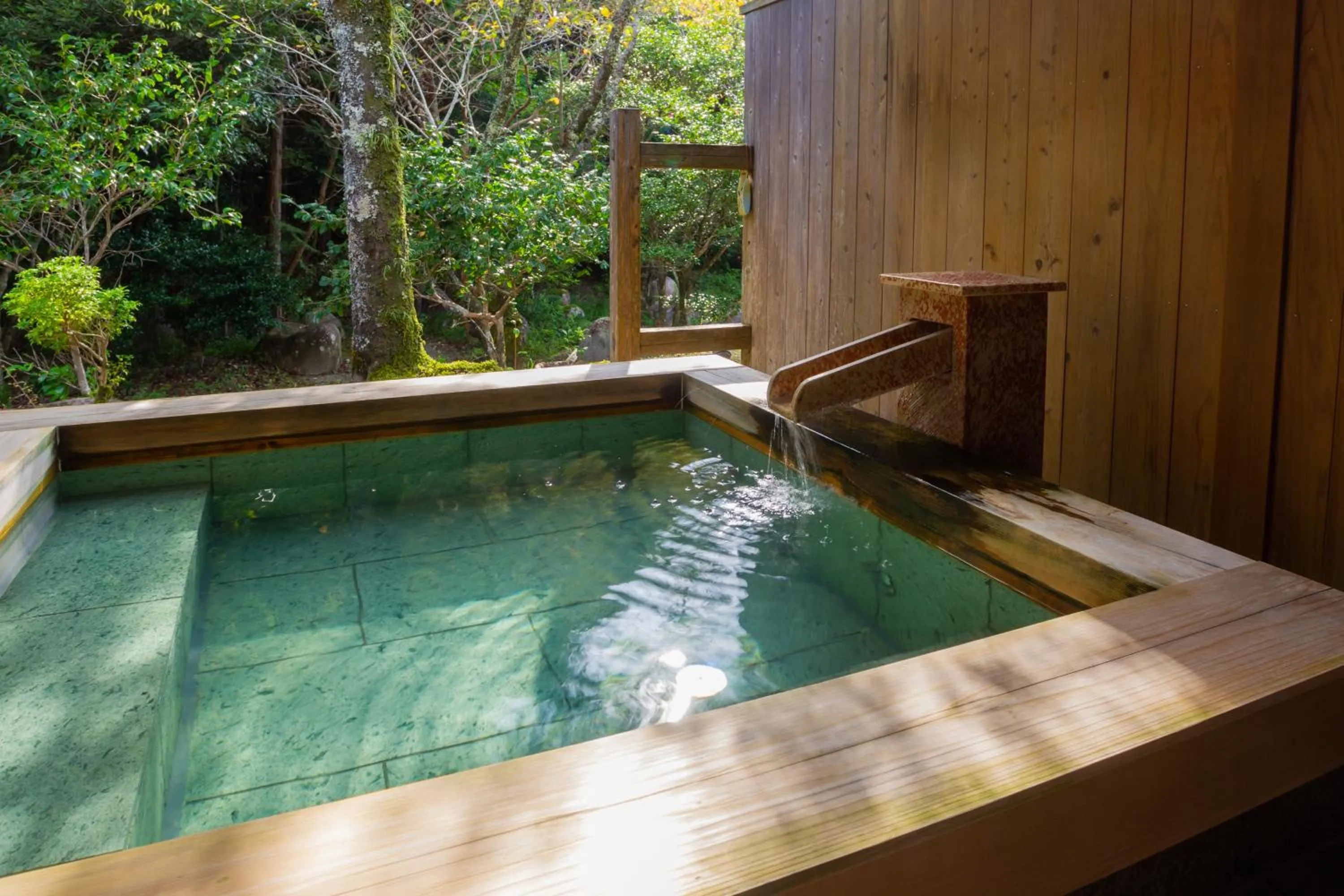 Hot Spring Bath in Tsukiyominoza