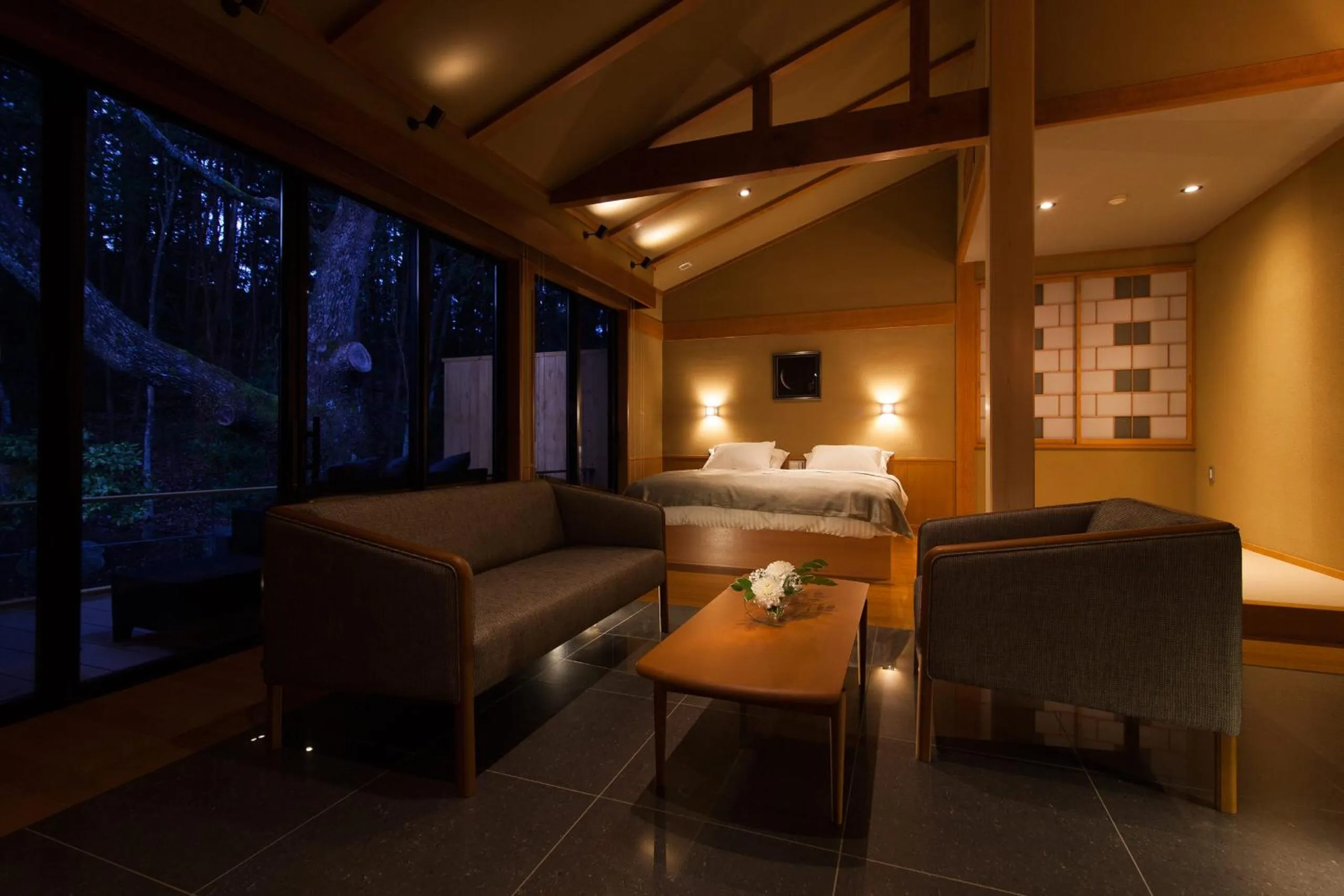 Photo of the whole room in Tsukiyominoza