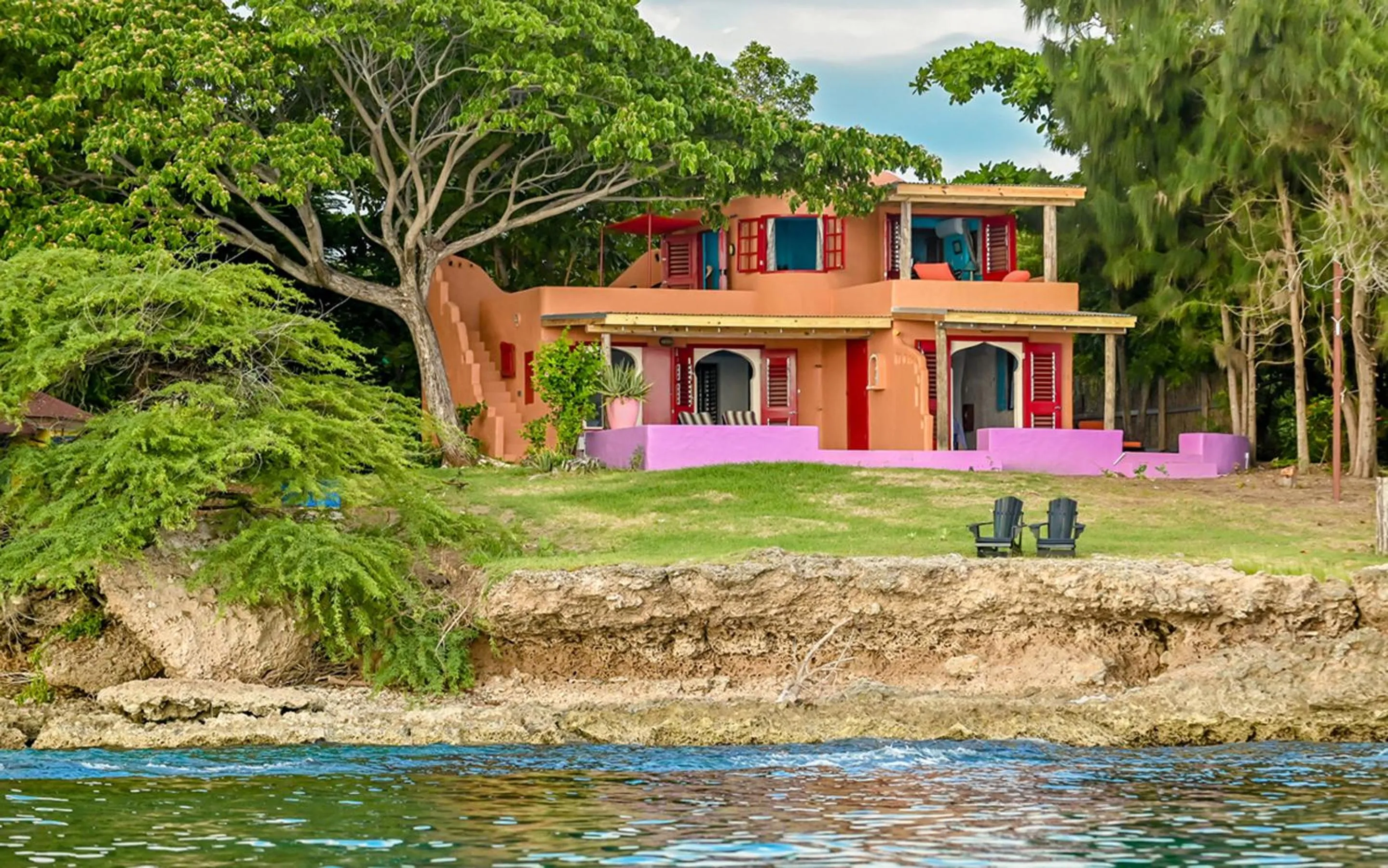 Property building in Jakes Hotel