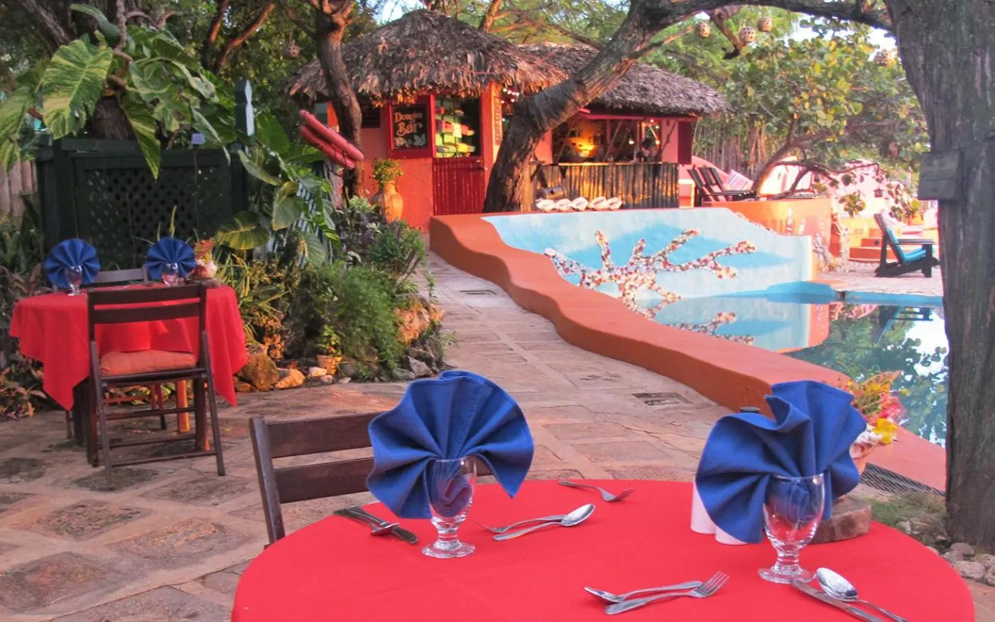 Restaurant/places to eat in Jakes Hotel