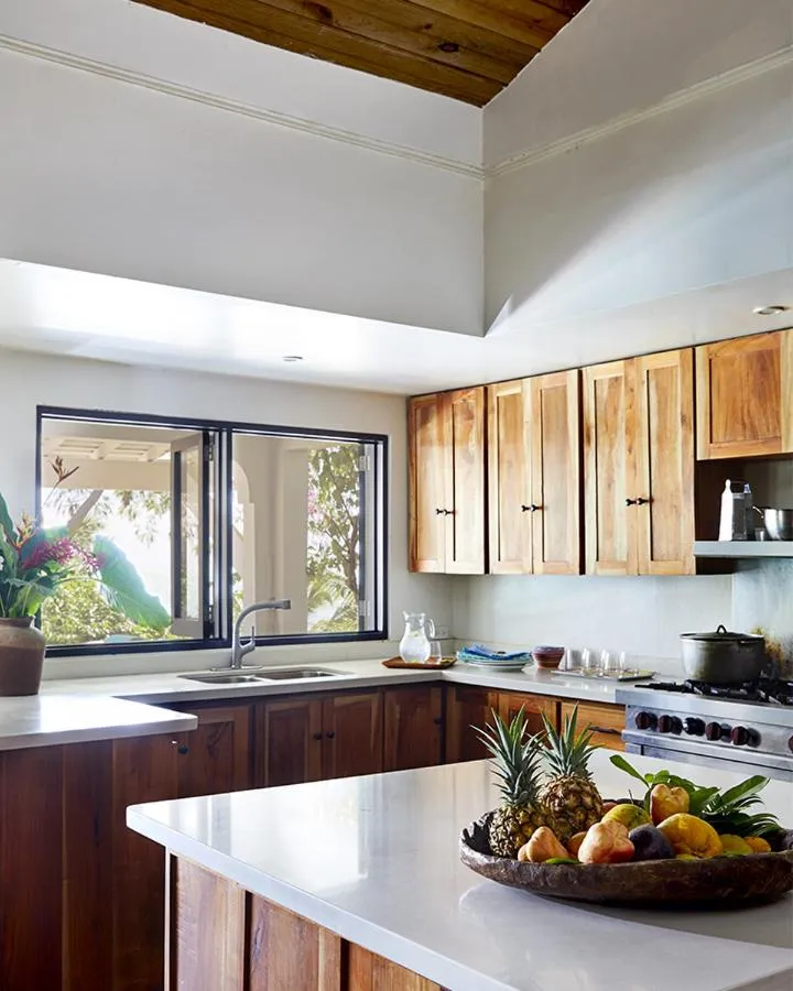 Kitchen or kitchenette in Jakes Hotel