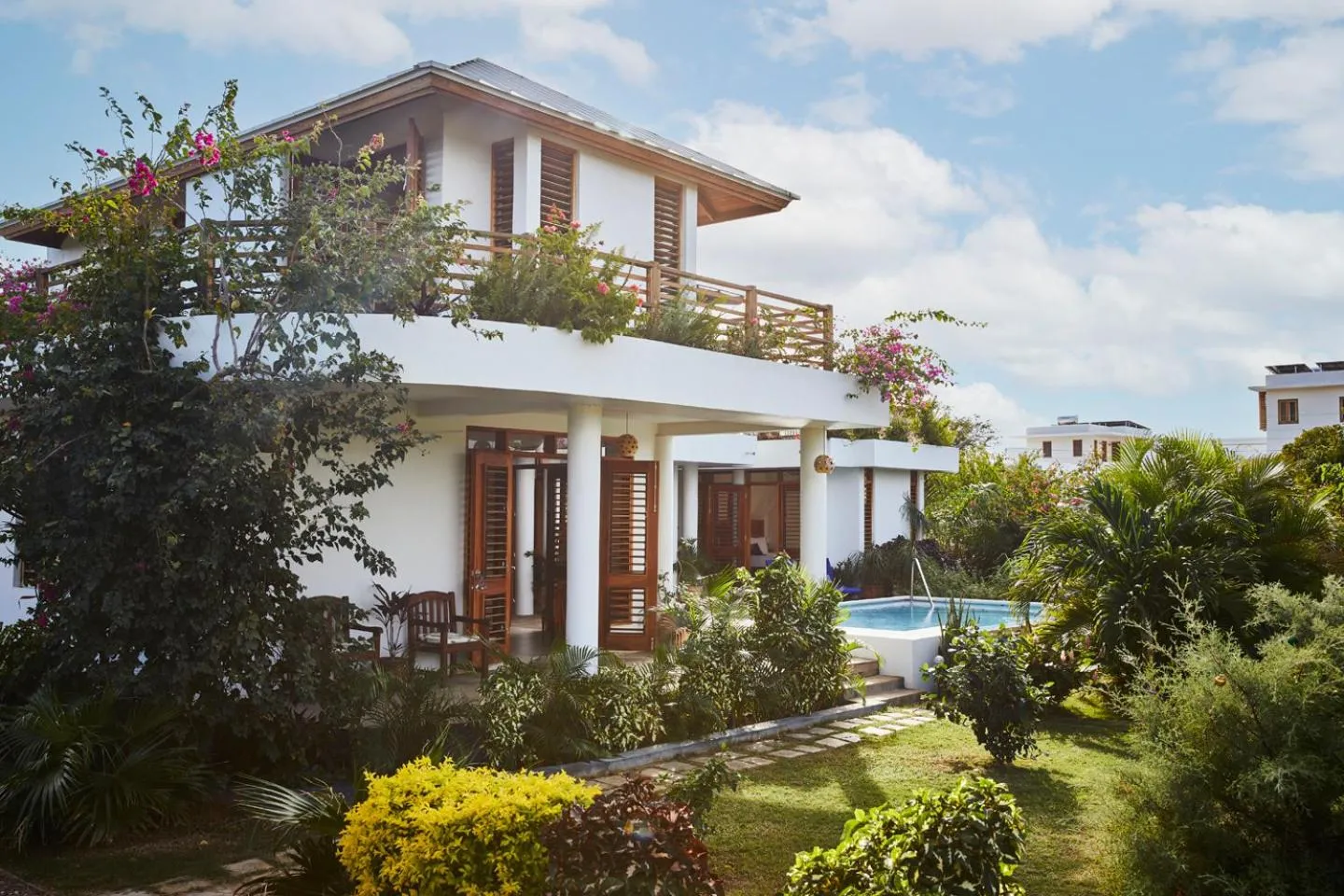 Property building in Jakes Hotel