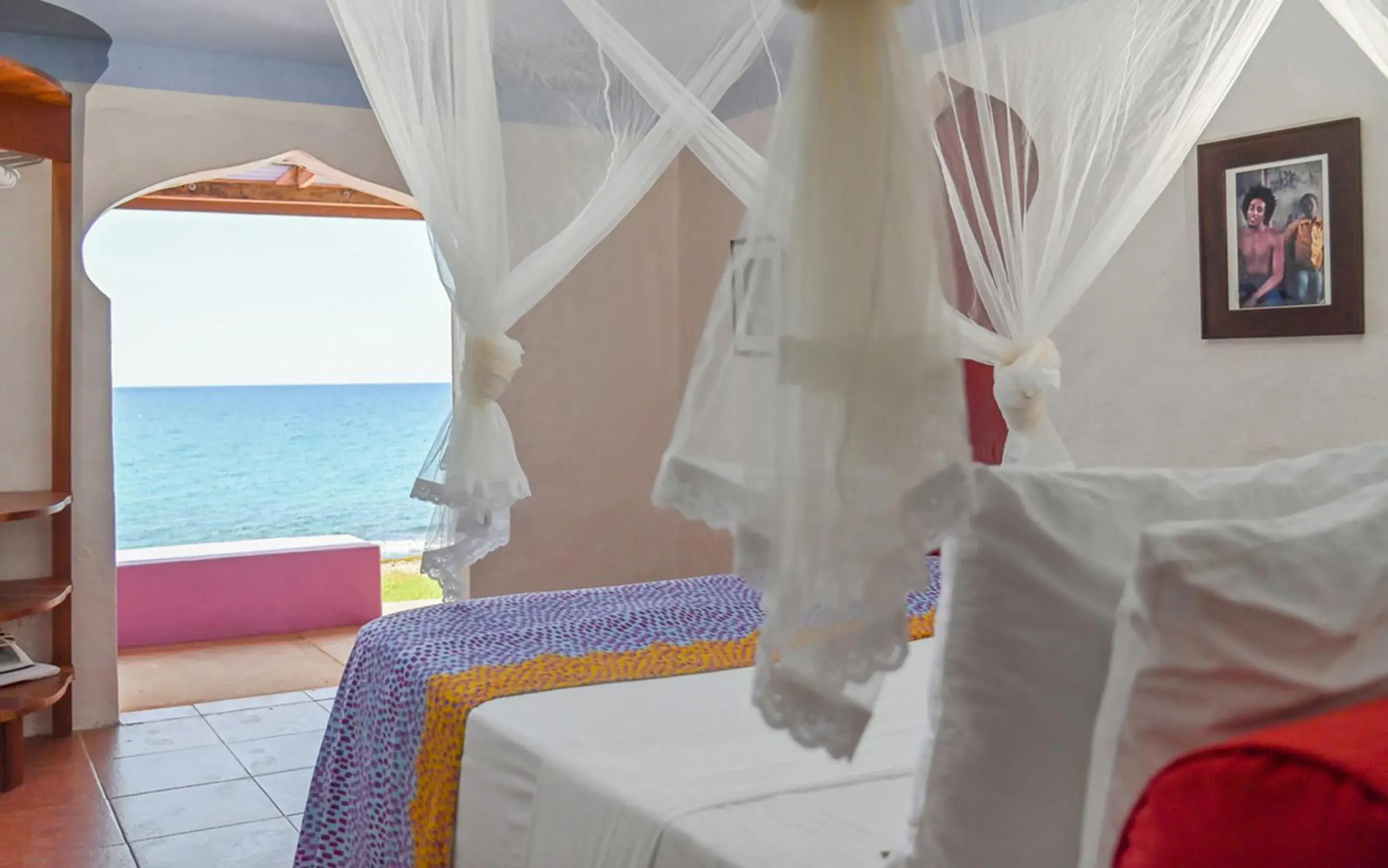 Single Room with Sea View in Jakes Hotel Single Room with Sea View in Jakes Hotel