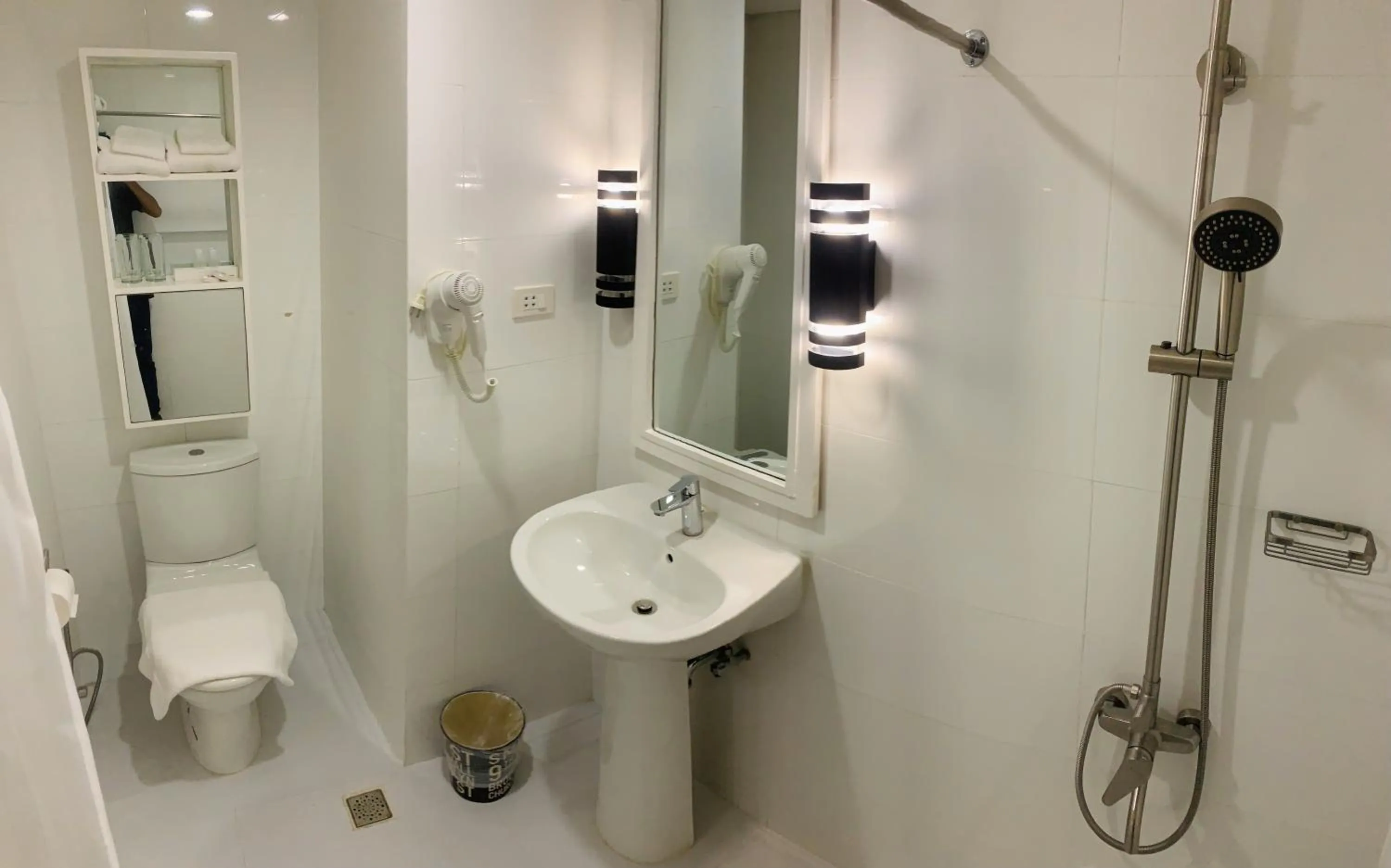 Toilet in Sarita Bed and Breakfast