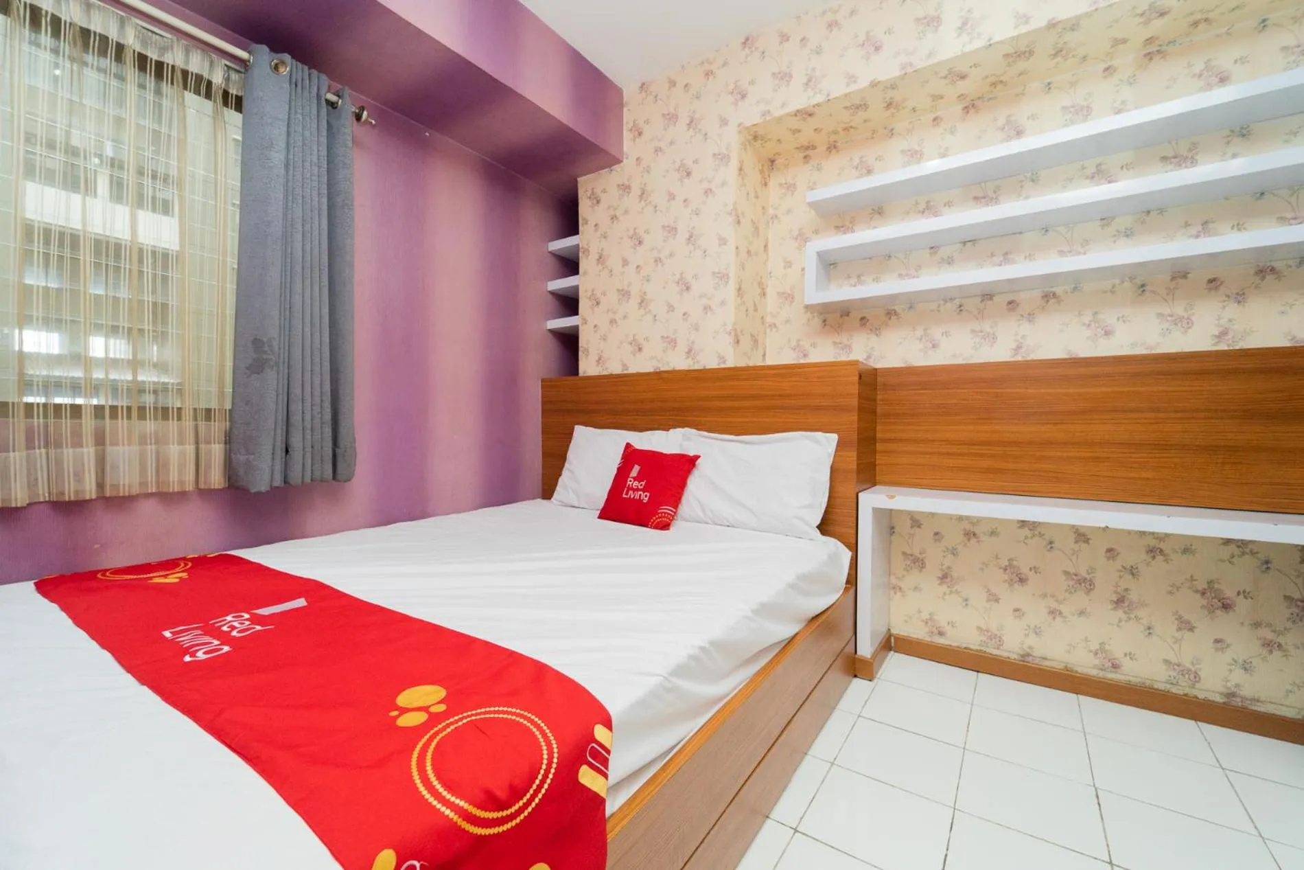 Bedroom, Bed in RedLiving Apartemen Gateway Cicadas - DB Room