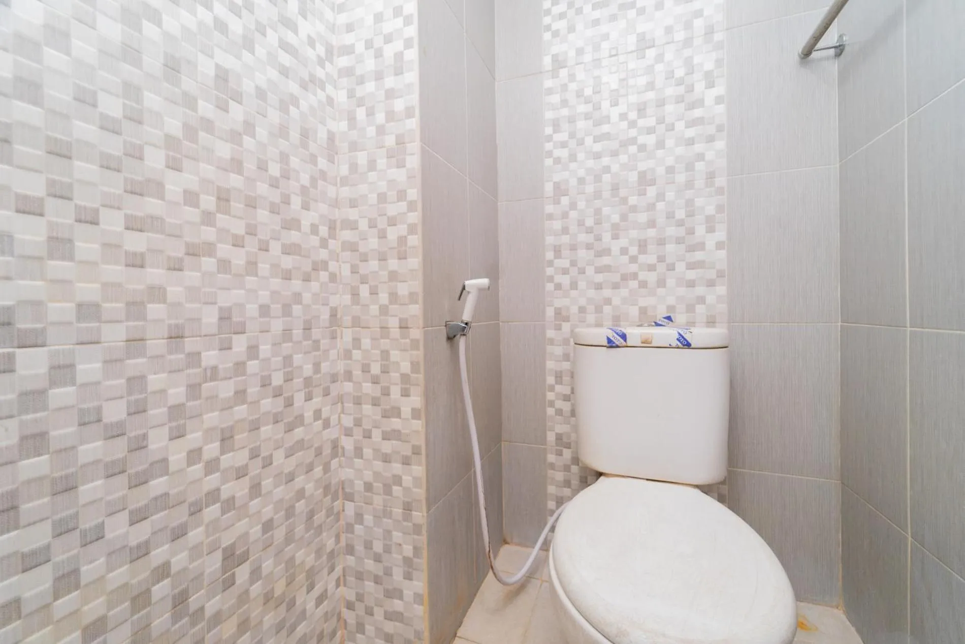 Bathroom in RedLiving Apartemen Gateway Cicadas - DB Room