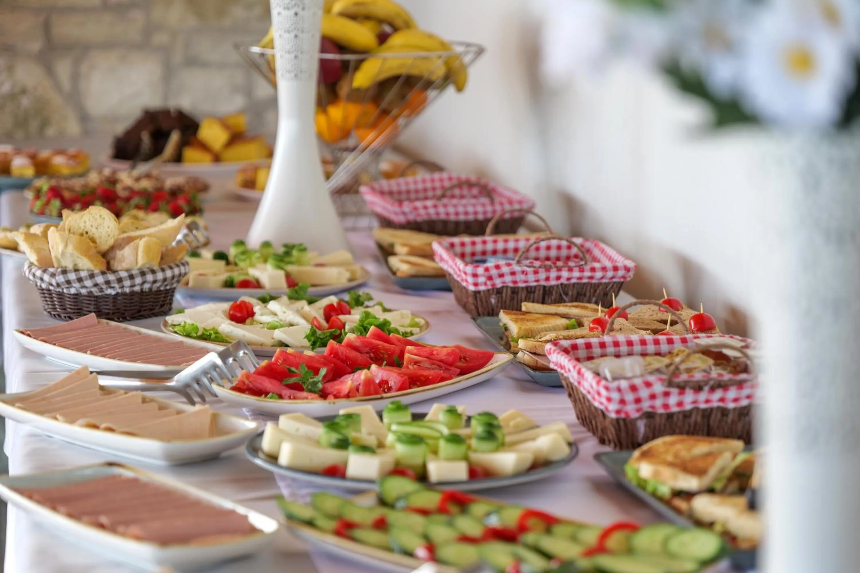 Food and drinks in Arameras Beach Resort