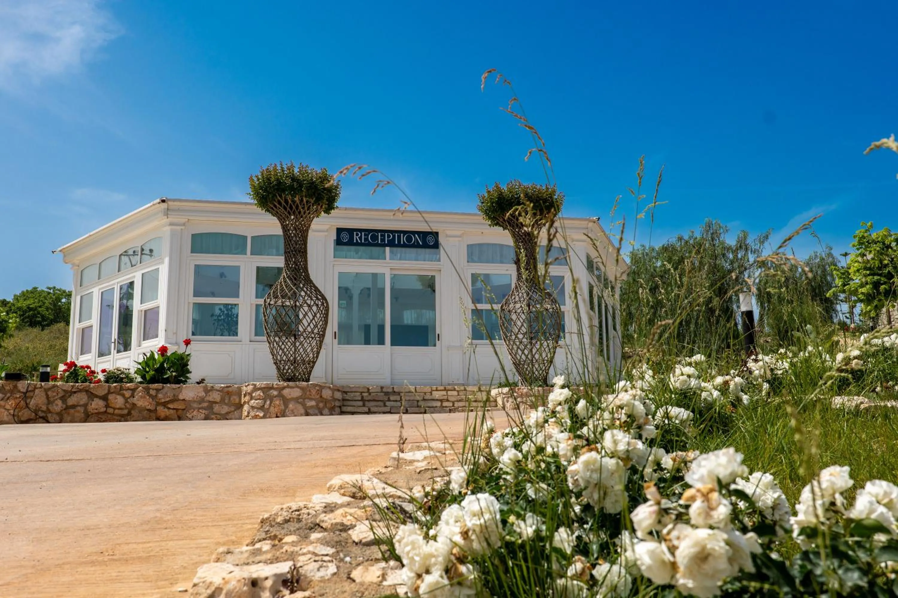 Property building in Arameras Beach Resort