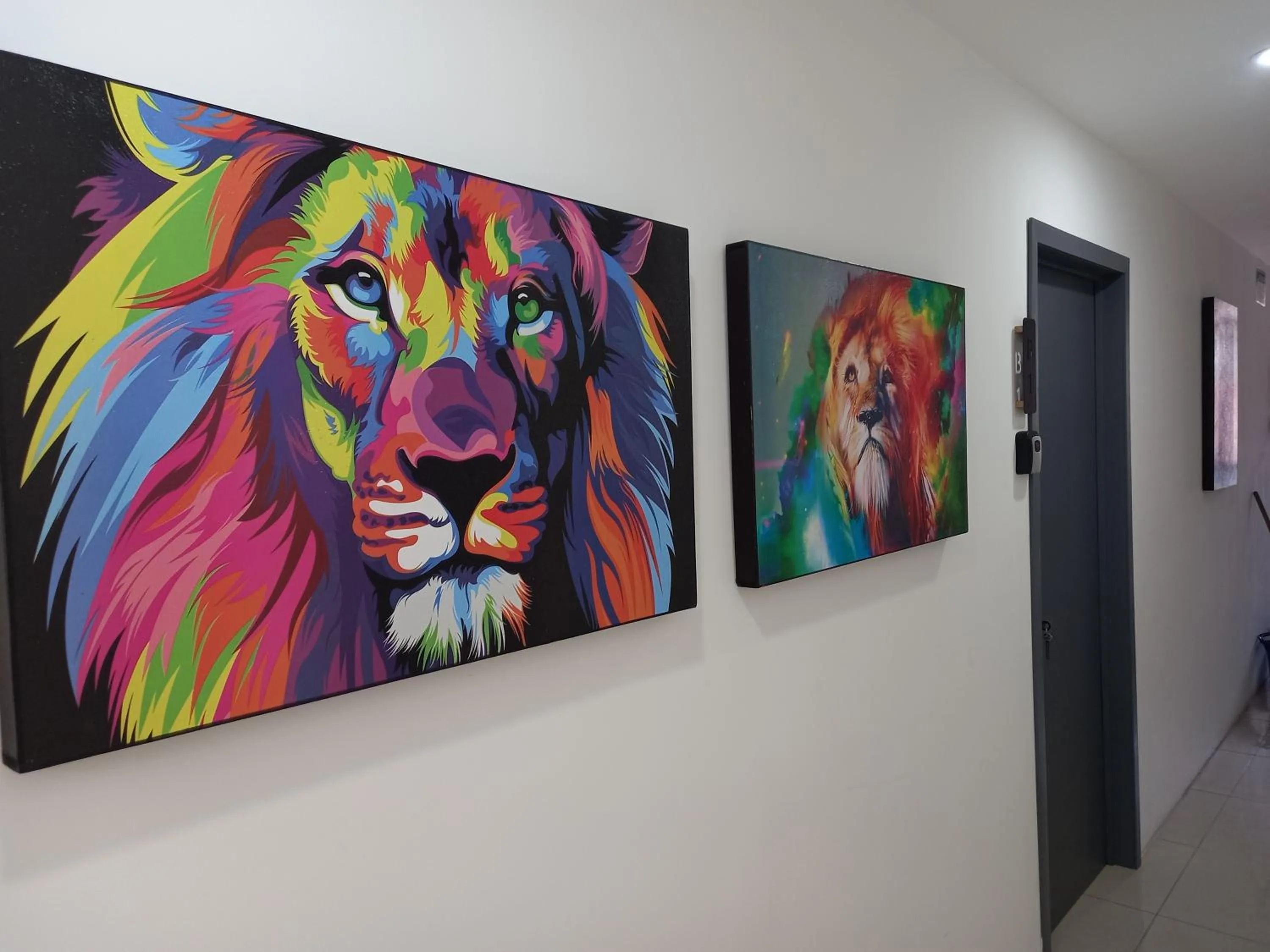 Decorative detail in Capital O Tu Estancia