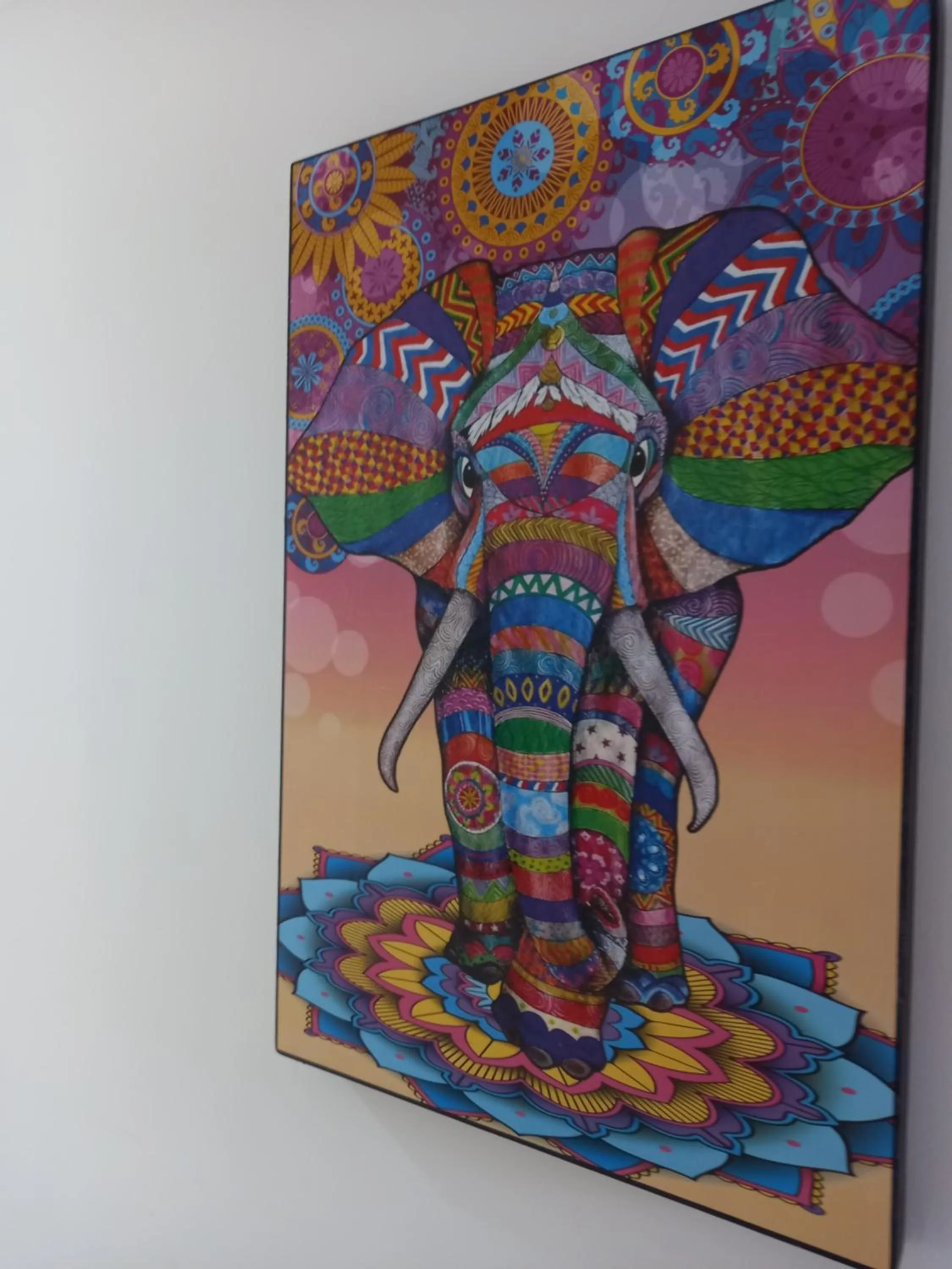 Decorative detail in Capital O Tu Estancia