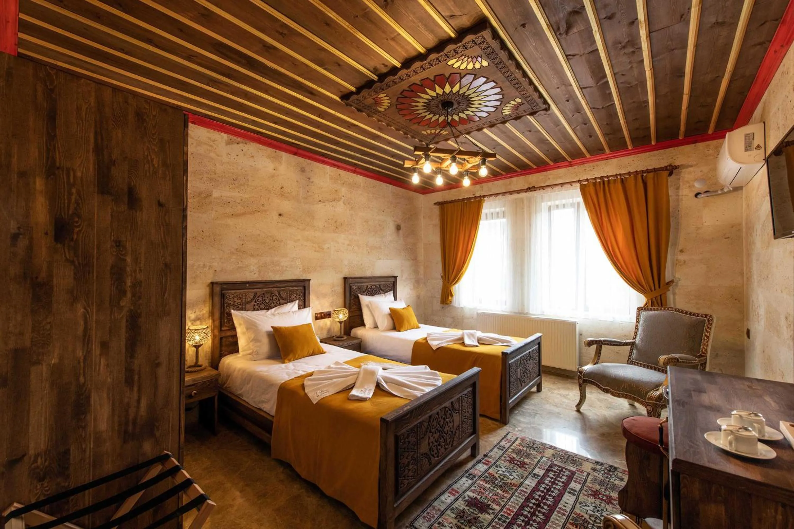 Photo of the whole room, Bed in Volare Stone Hotel