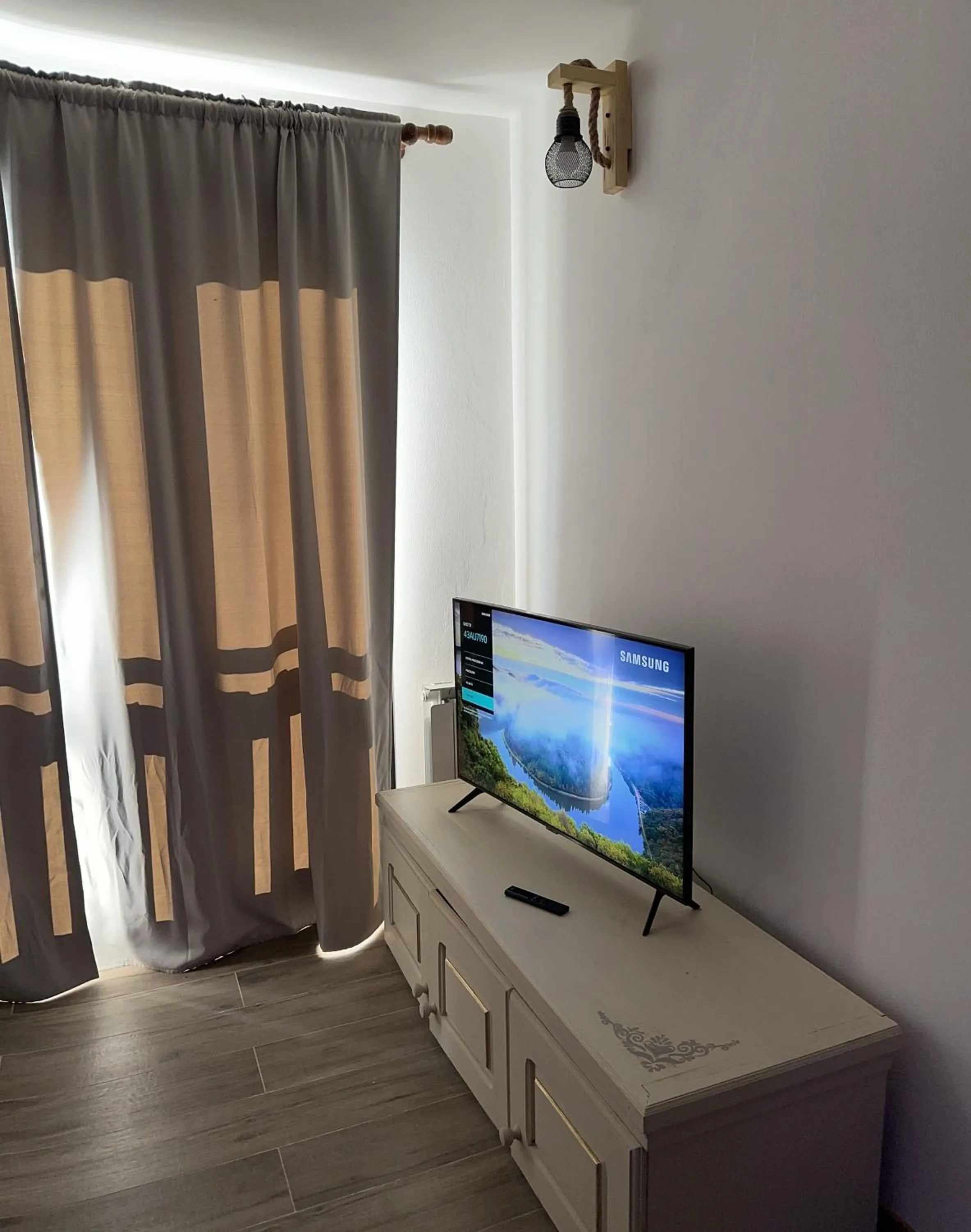 TV and multimedia in Residenza Riva Wellness Apartment Spa