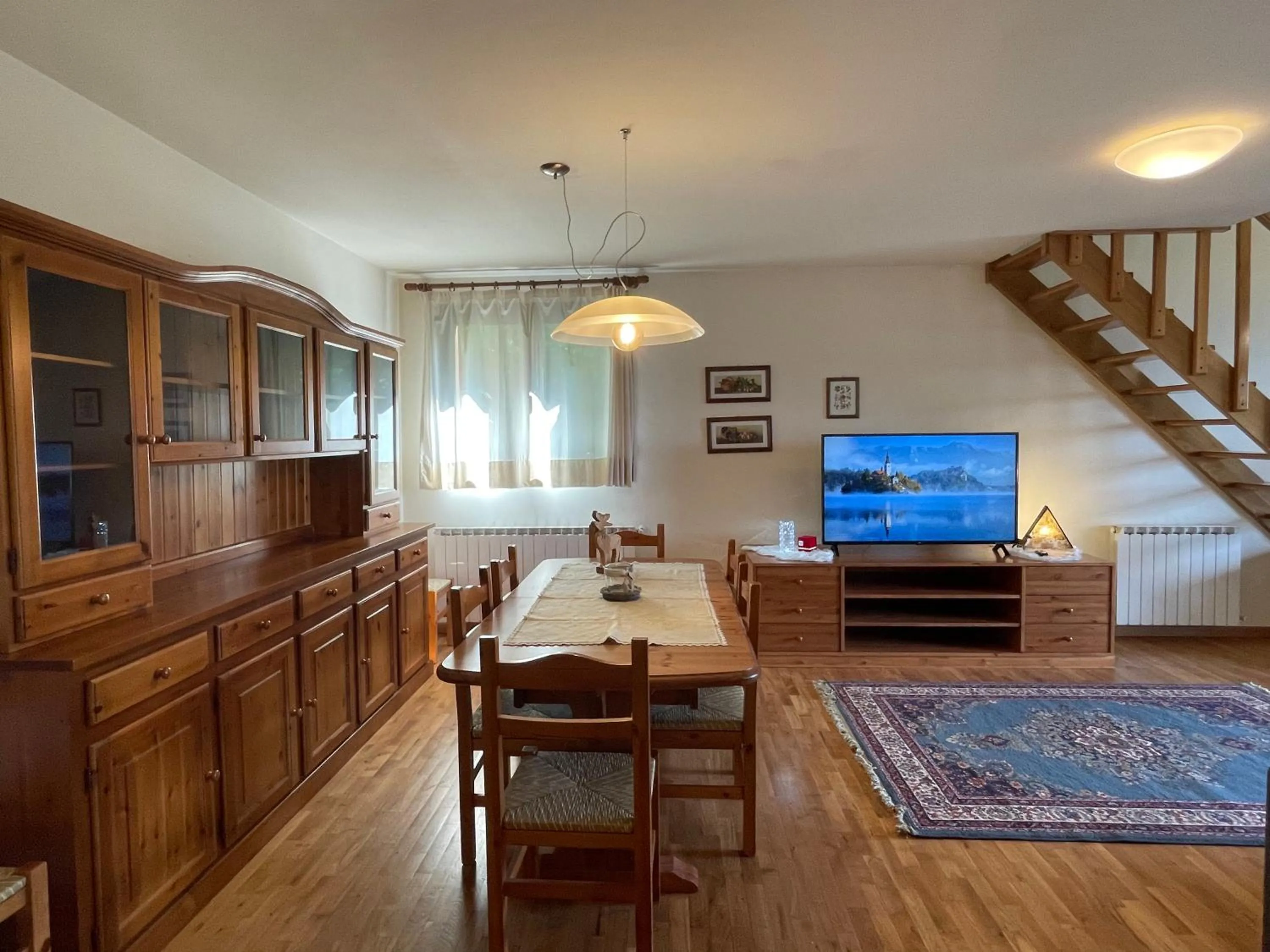 Communal lounge/ TV room in Residenza Riva Wellness Apartment Spa