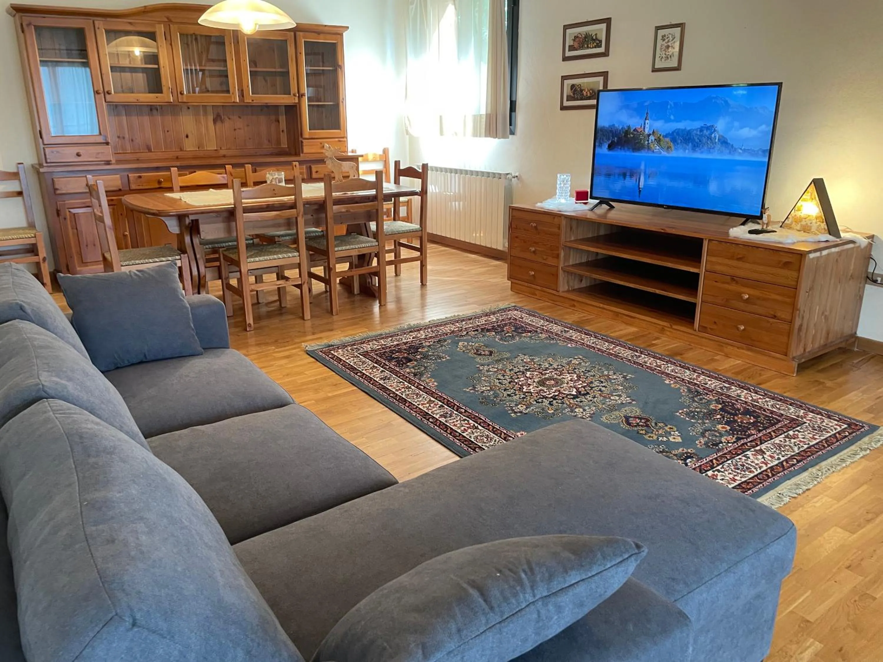 TV and multimedia in Residenza Riva Wellness Apartment Spa
