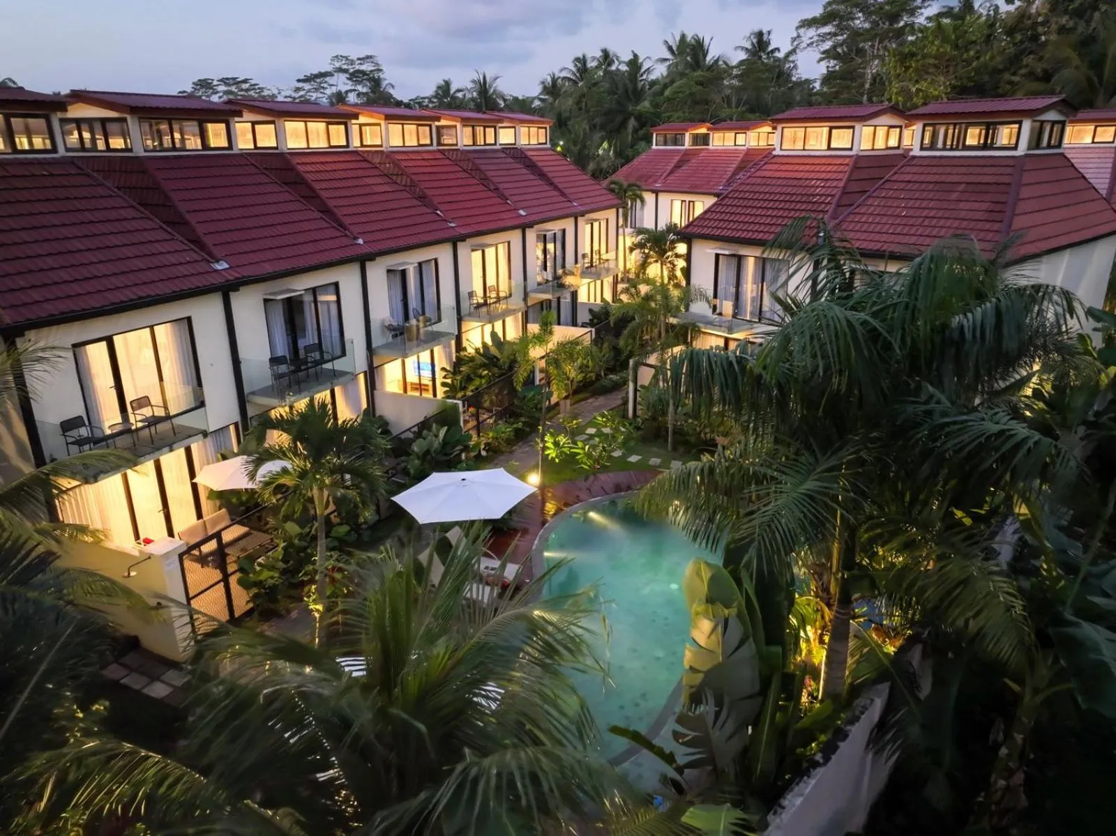 Garden in De Residence Pangandaran by Mabano Estates