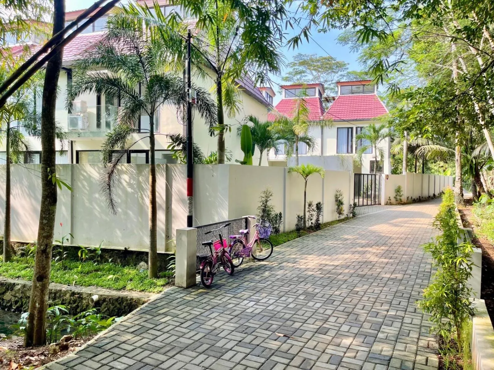 Facade/entrance in De Residence Pangandaran by Mabano Estates