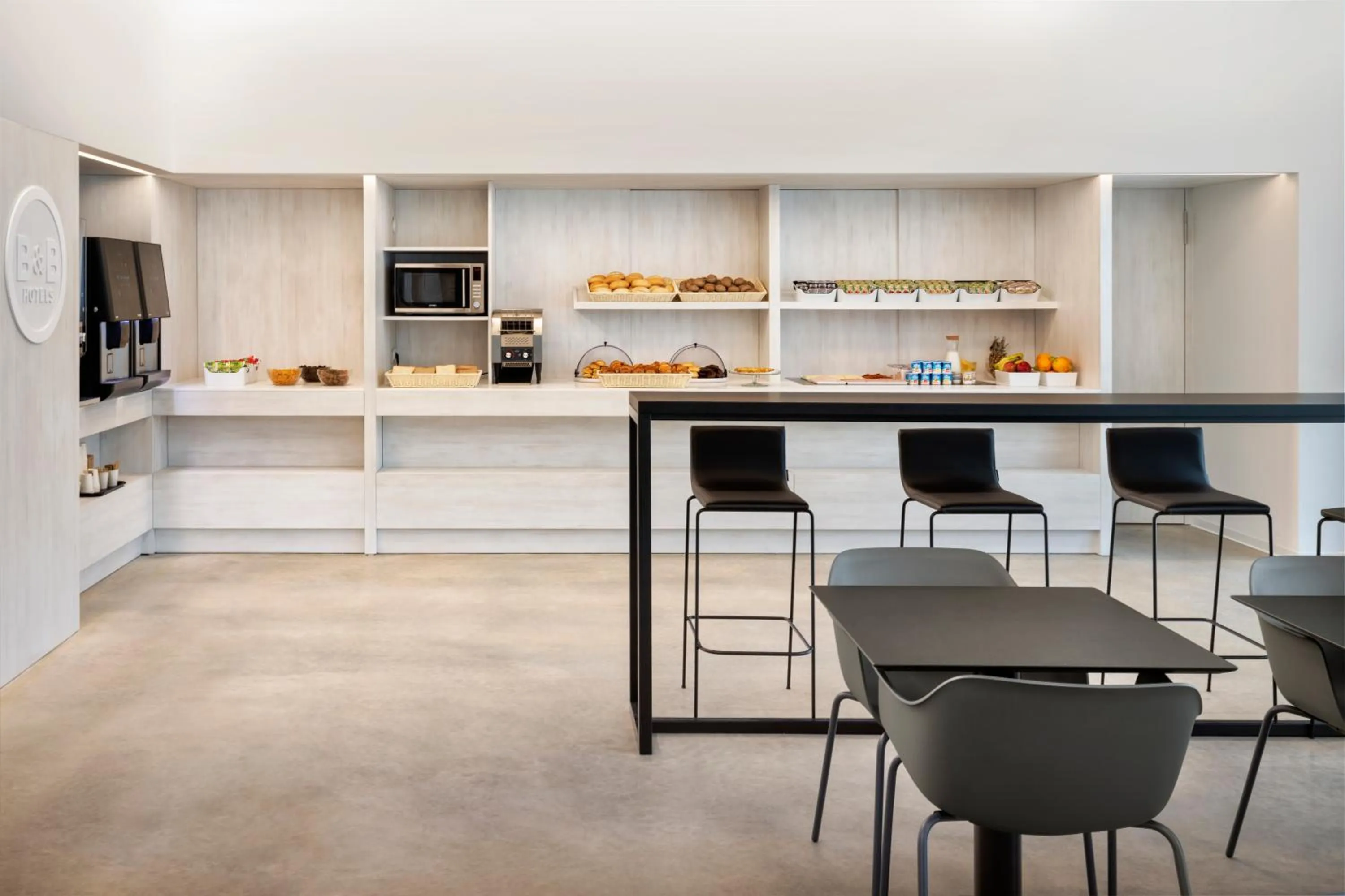 Restaurant/places to eat in B&B HOTEL Santo Tirso