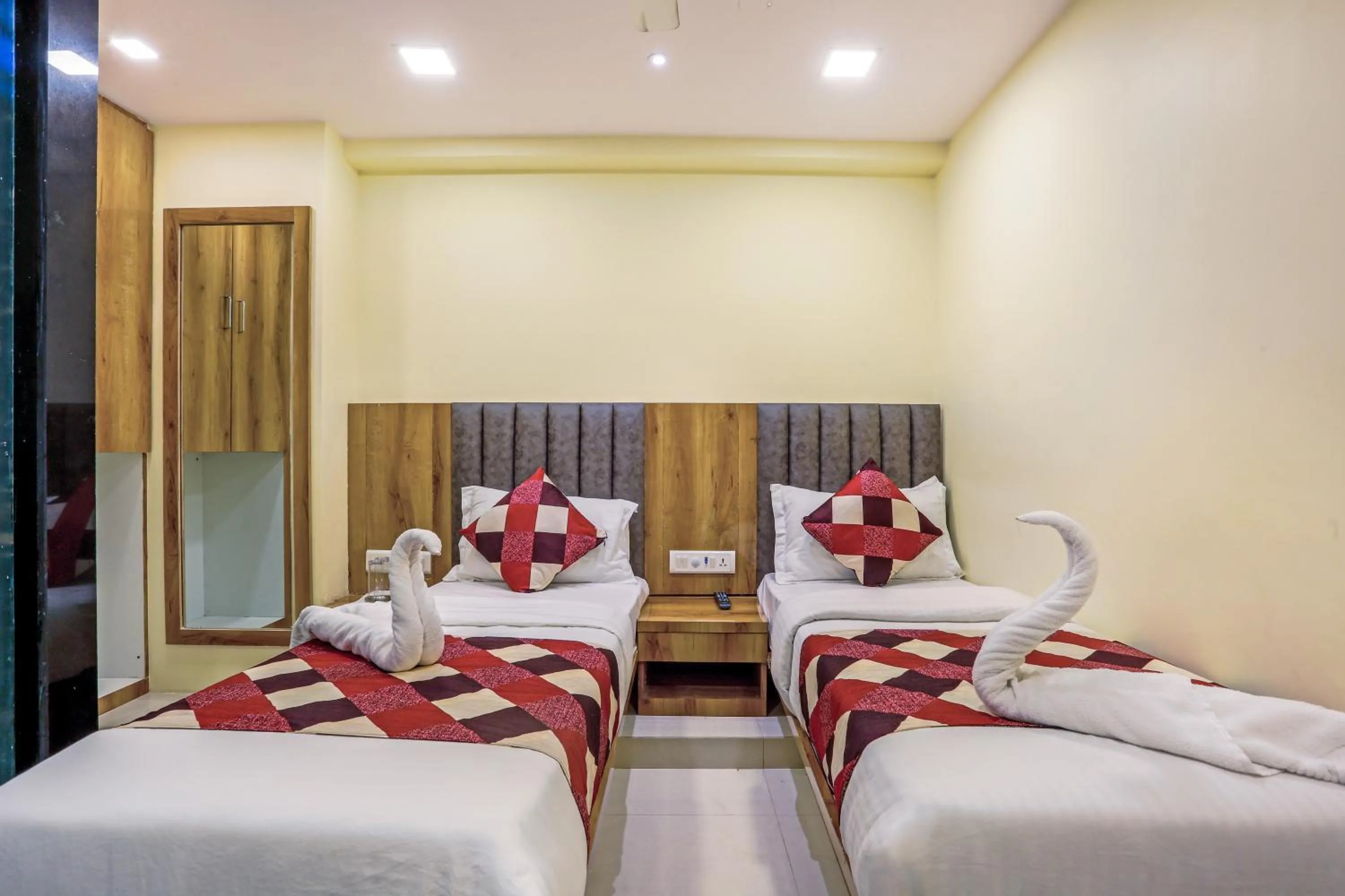 Bed in Hotel BKC Corporate Inn