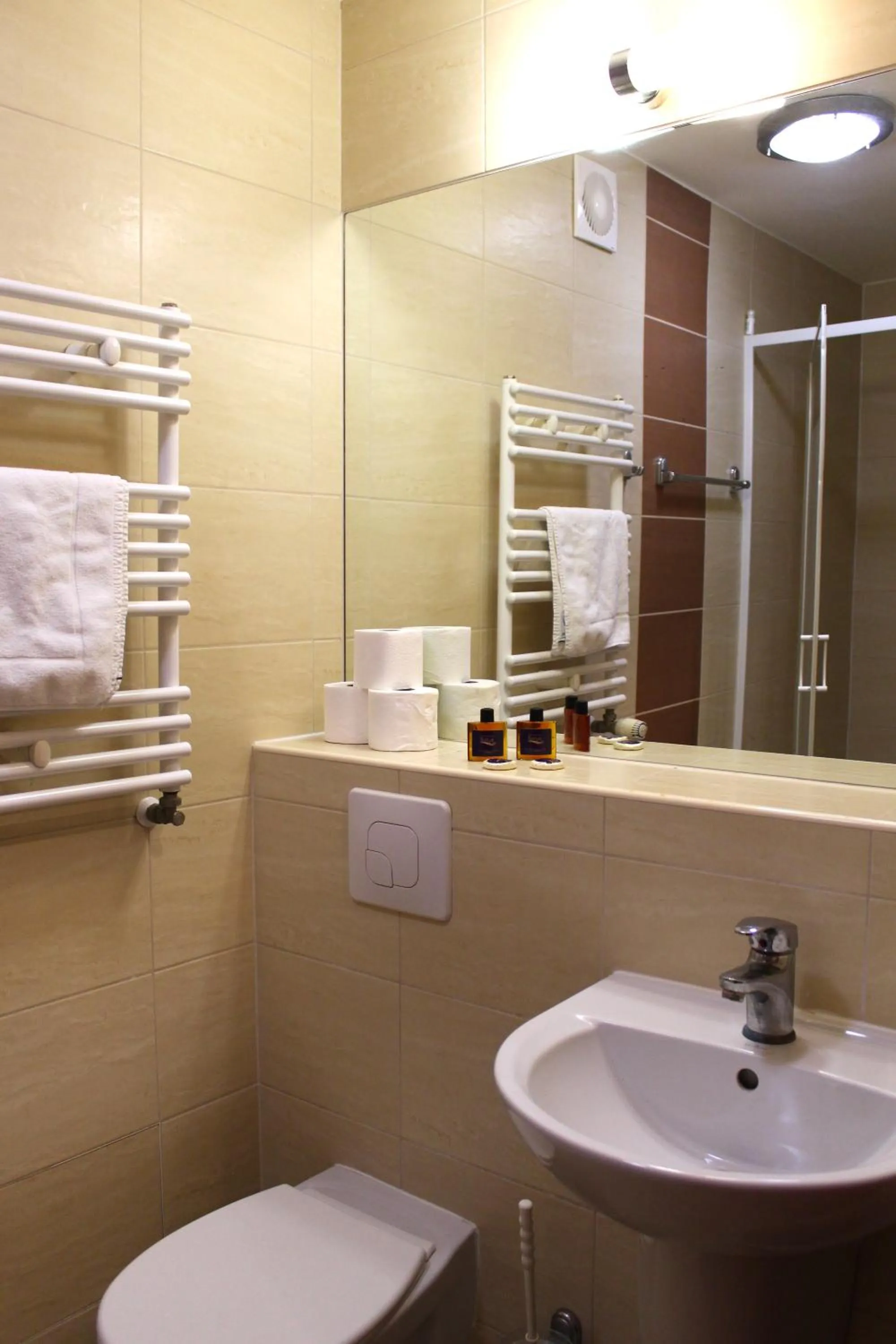 Shower in Sanatorium Uzdrowiskowe Bałtyk