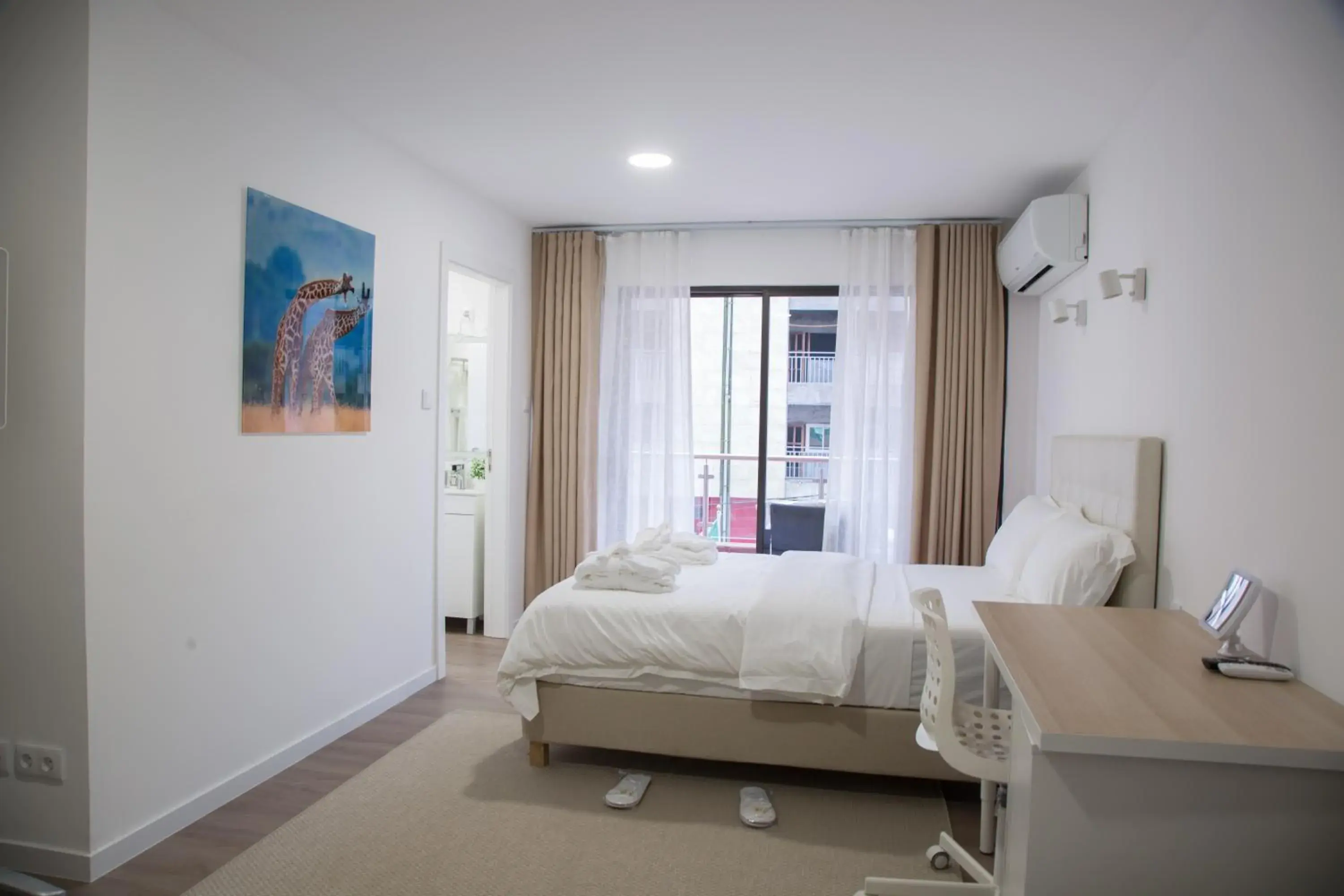 Standard Double Room - single occupancy in WDC APARTHOTEL - BUEA Standard Double Room - single occupancy in WDC APARTHOTEL - BUEA