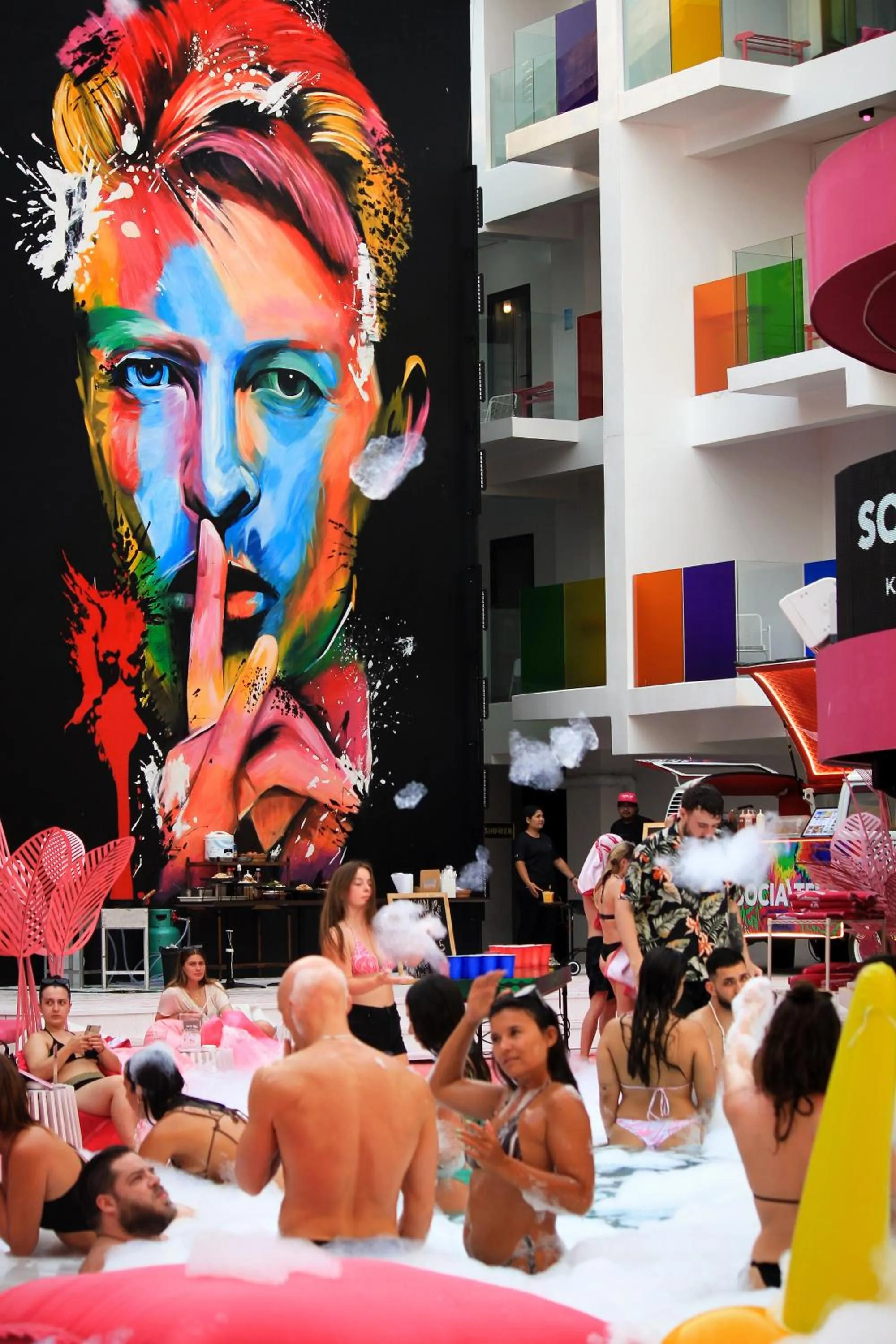 Evening entertainment in SocialTel Koh Samui