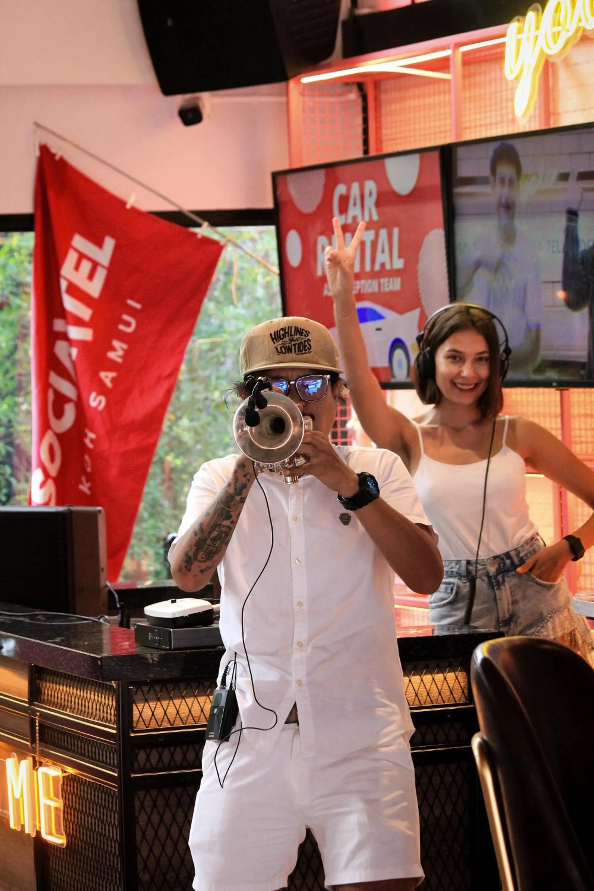 People in SocialTel Koh Samui