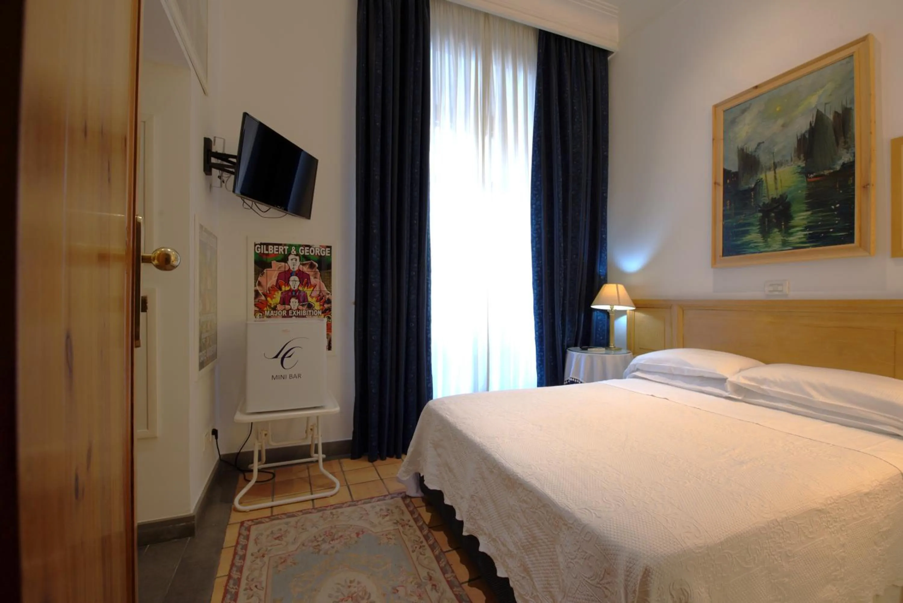 Bed in Hotel Locanda Cairoli
