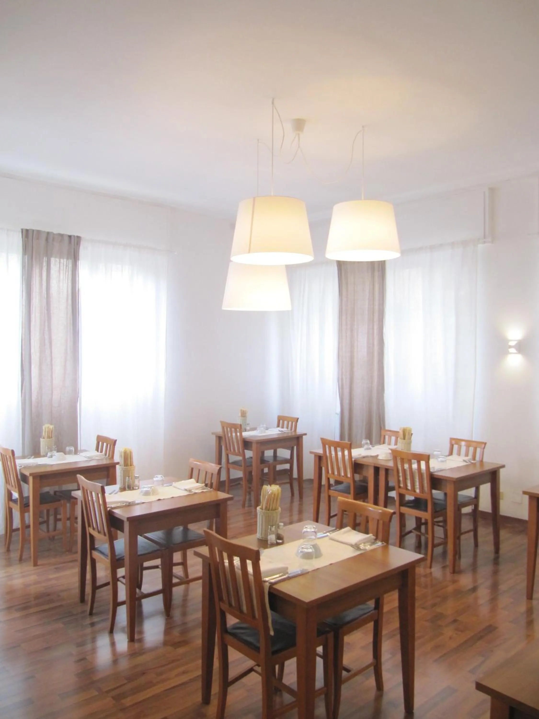 Restaurant/places to eat in Hotel Villa Gloria