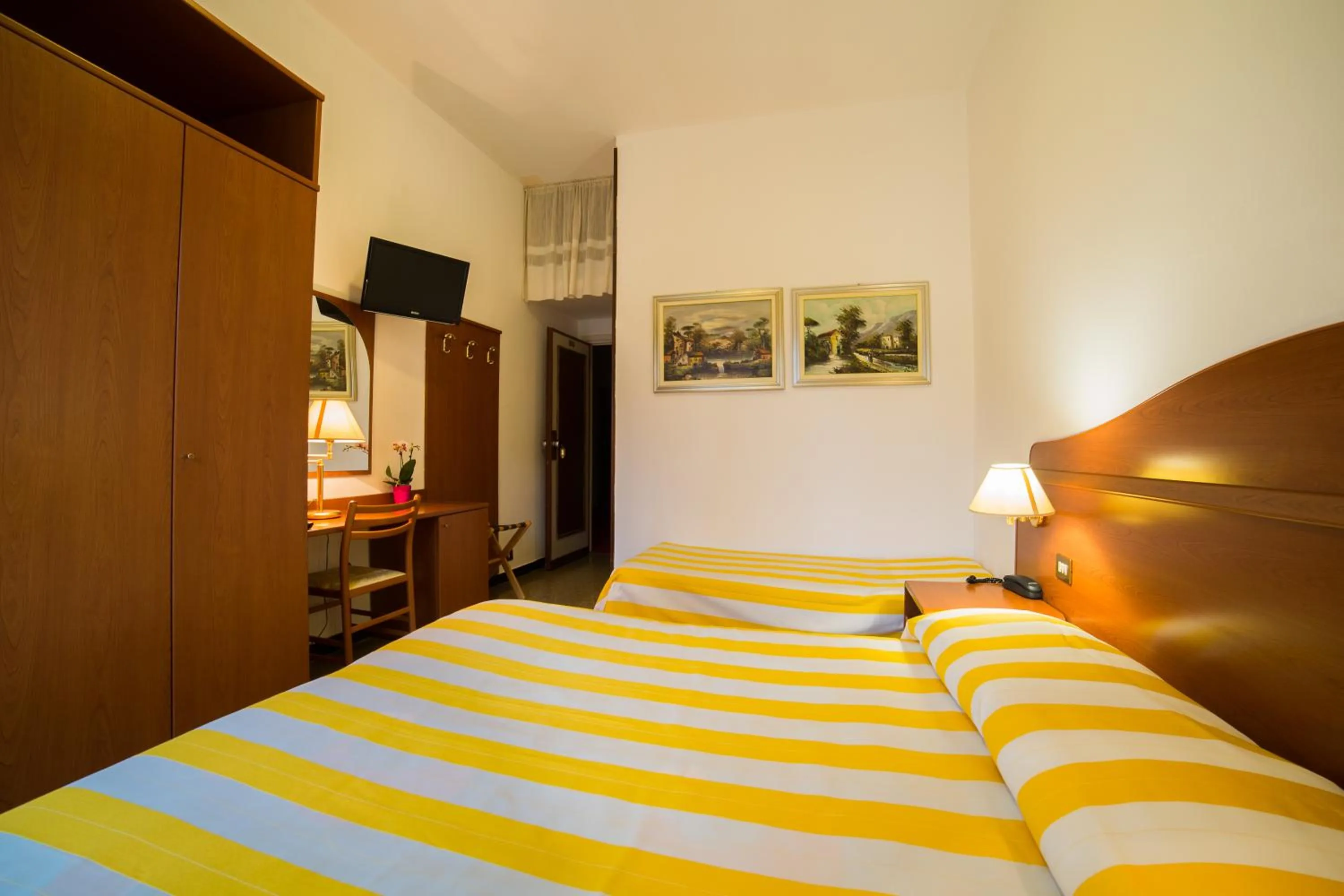 Bed in Hotel Villa Gloria