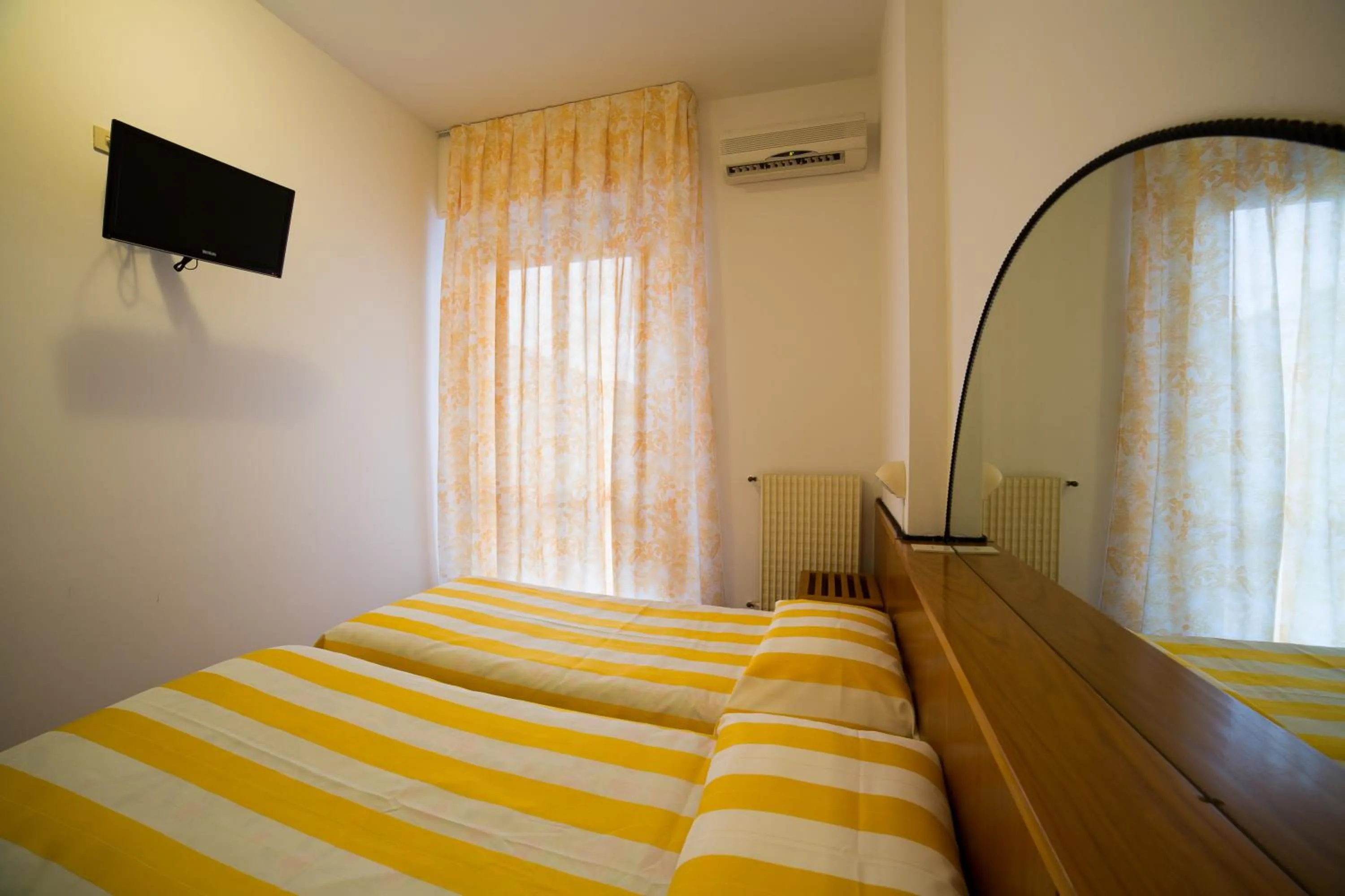 Bed in Hotel Villa Gloria