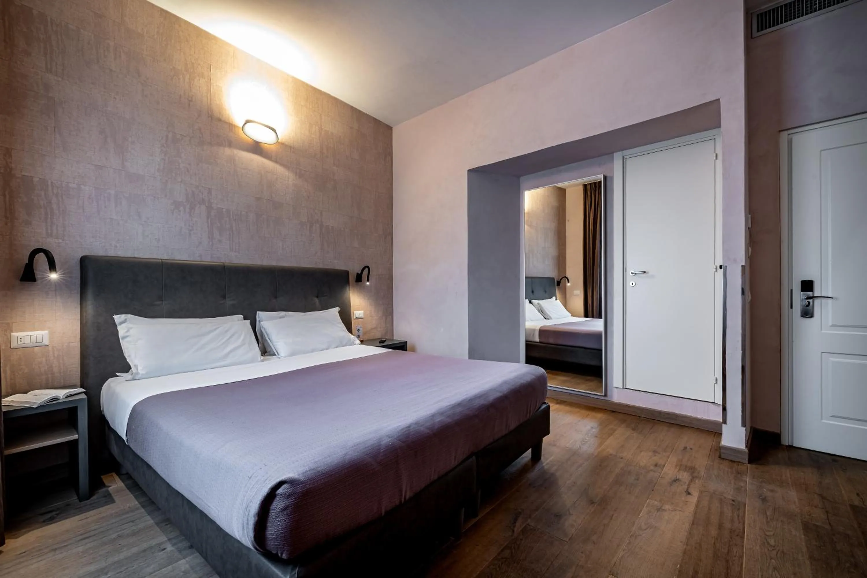 Bedroom, Bed in Florence Old Bridge B&B