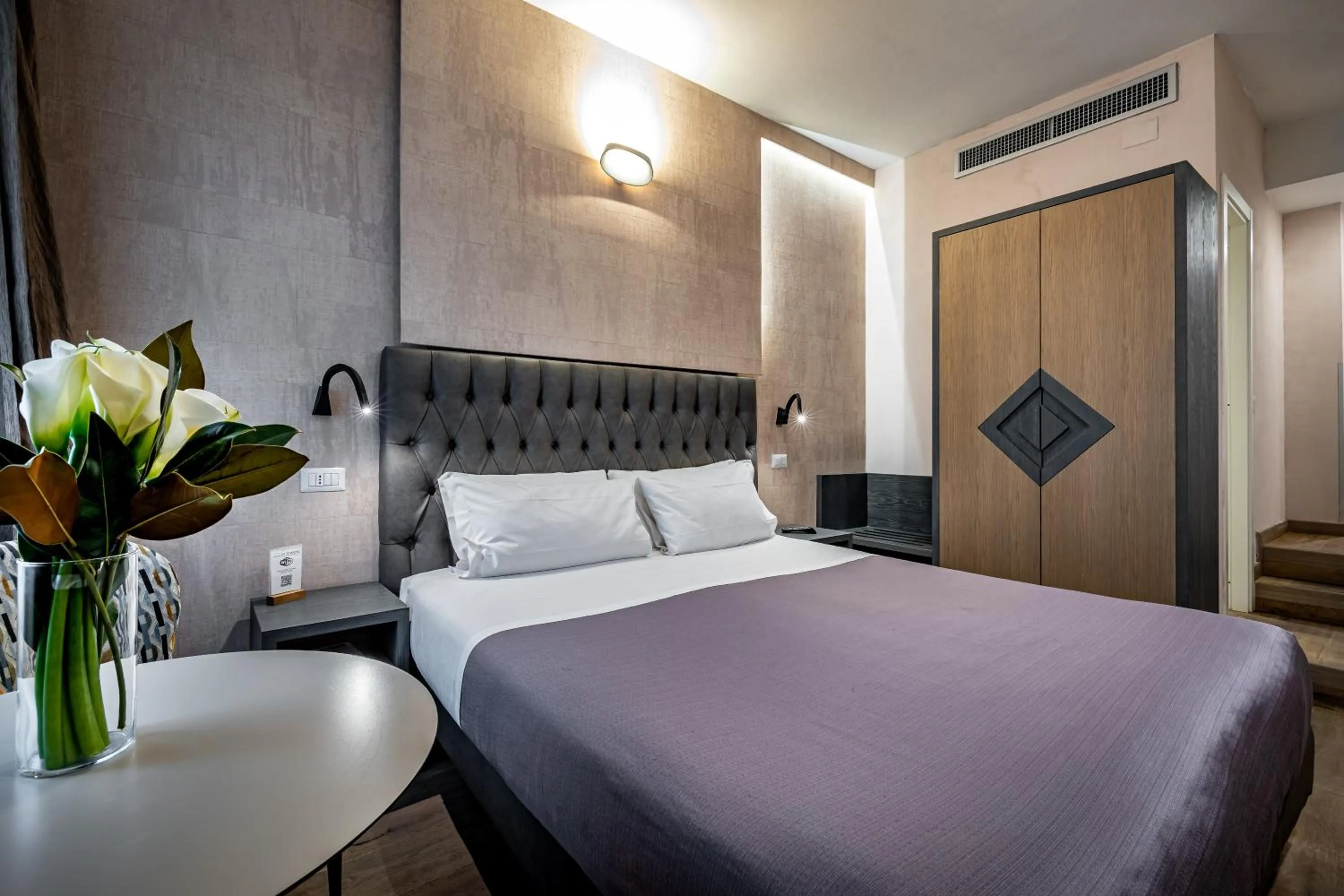 Bedroom, Bed in Florence Old Bridge B&B