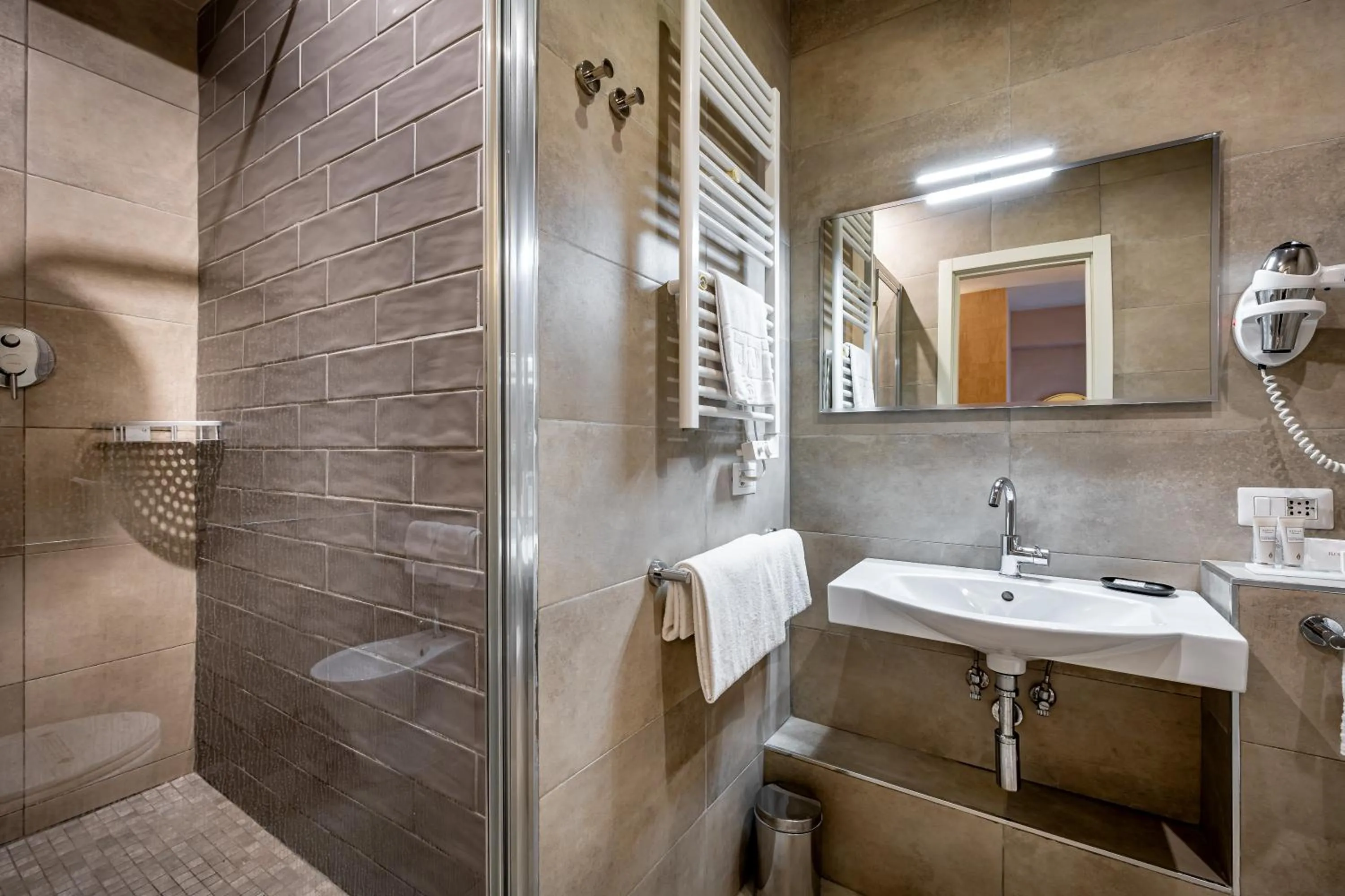 Bathroom in Florence Old Bridge B&B